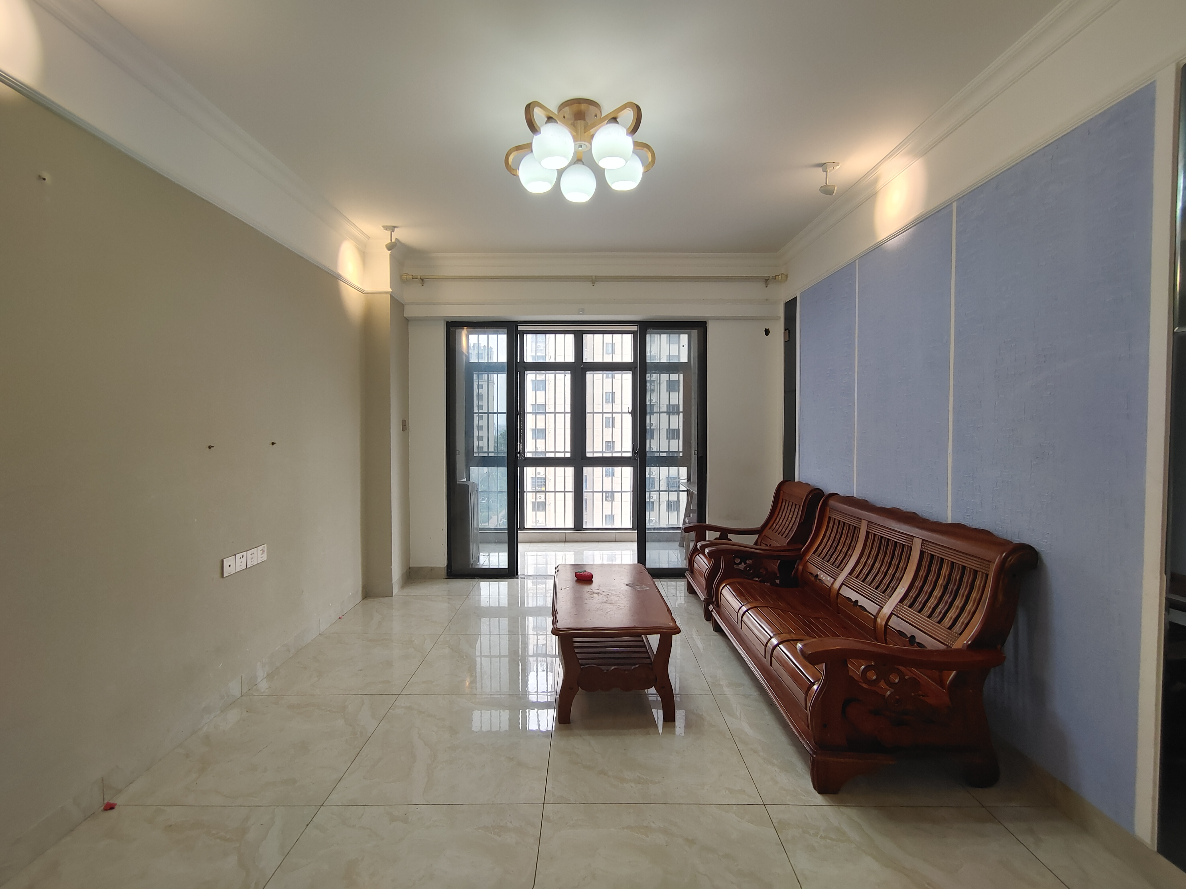 熙海蓝天 3室2厅1卫 2500.0元/月 熙海蓝天 3室2厅1卫 2500.0元/月室内图