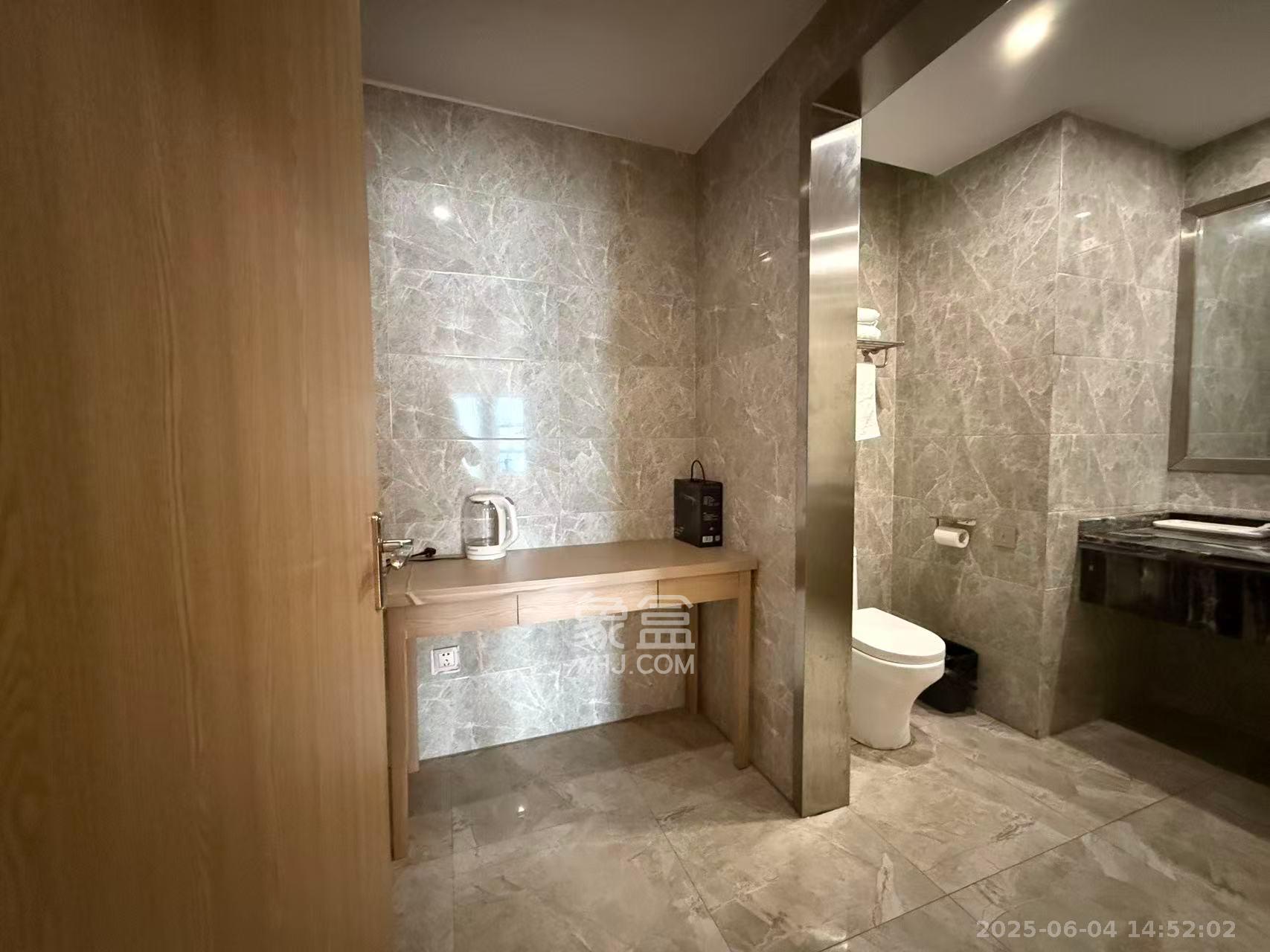 宇成朝阳广场  1室1厅1卫    2500.0元/月室内图