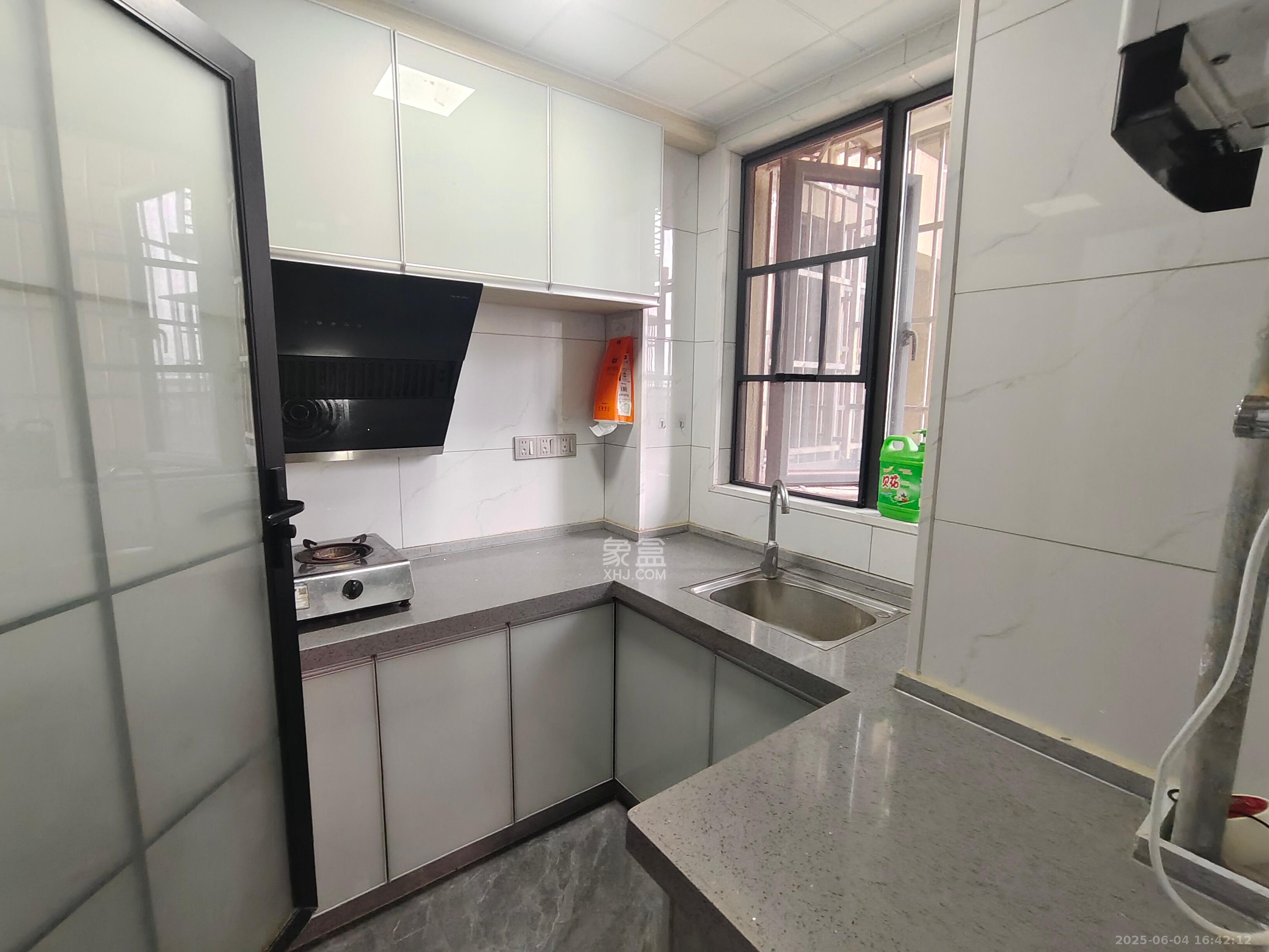 真人桥家园一期  2室1厅1卫    1200.0元/月 真人桥家园一期  2室1厅1卫    1200.0元/月室内图