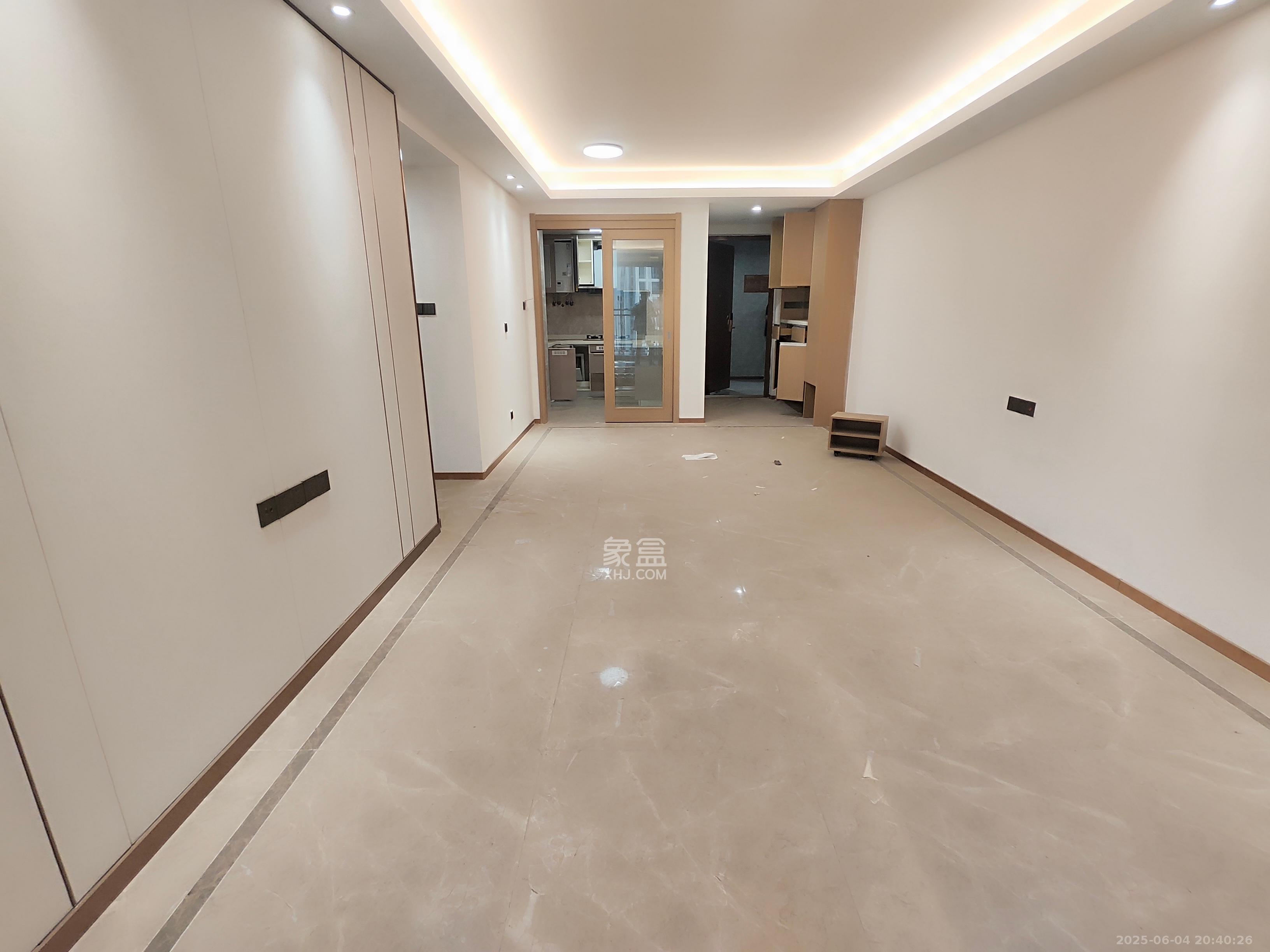 旭辉雨花郡  3室2厅2卫   3600.00元/月室内图