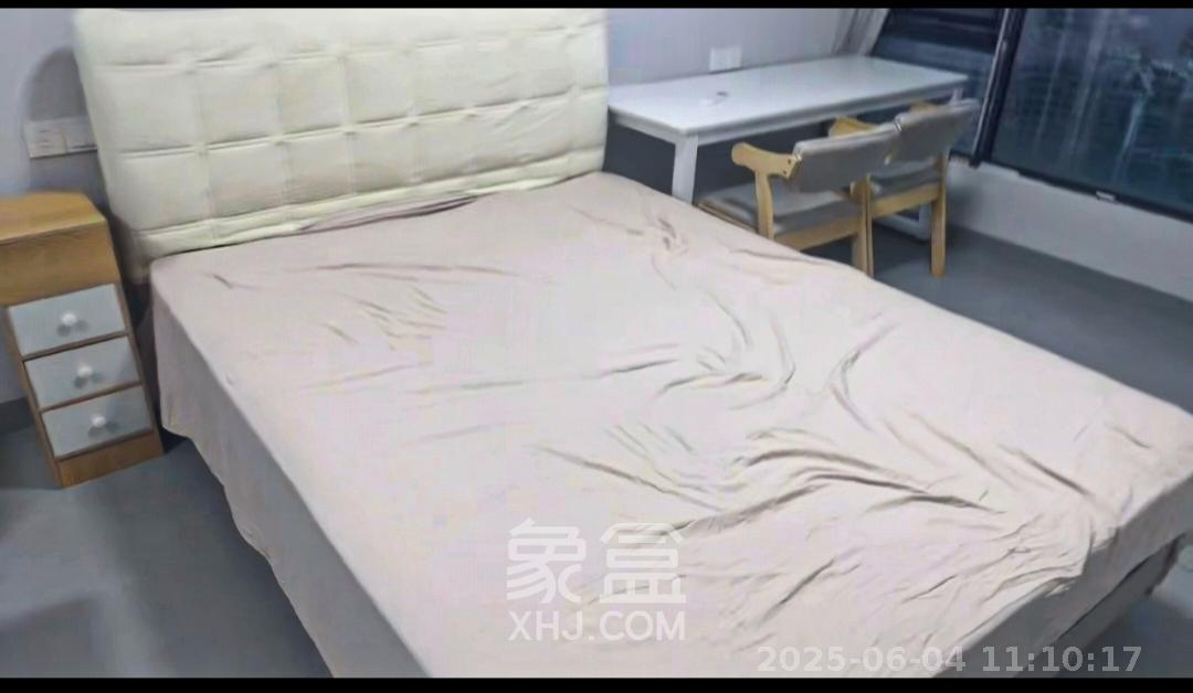 天健城（天健芙蓉盛世三期）  1室1厅1卫   2200.00元/月
