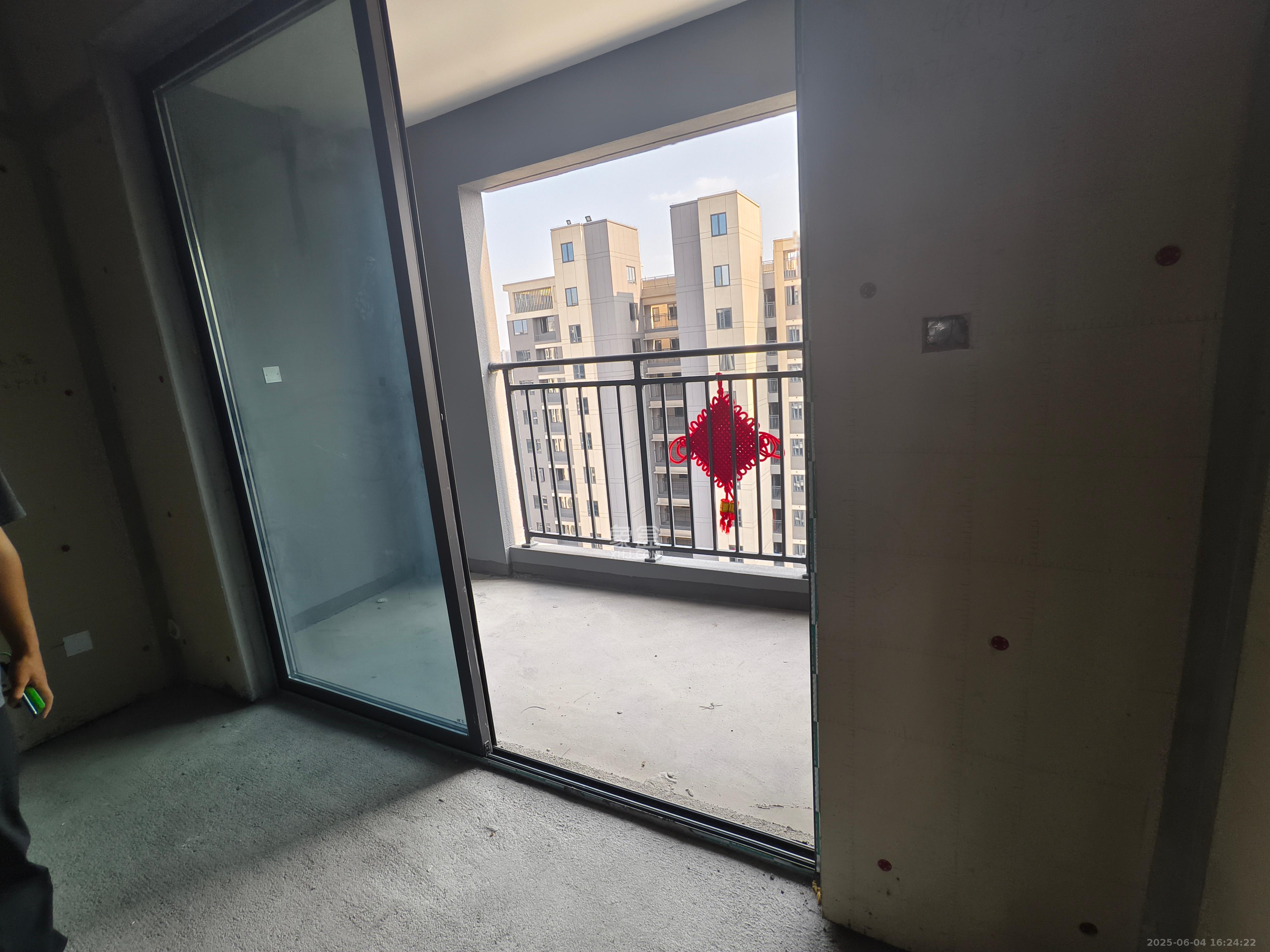 润和星河玥 4室2厅2卫 1400.0元/月 润和星河玥 4室2厅2卫 1400.0元/月室内图