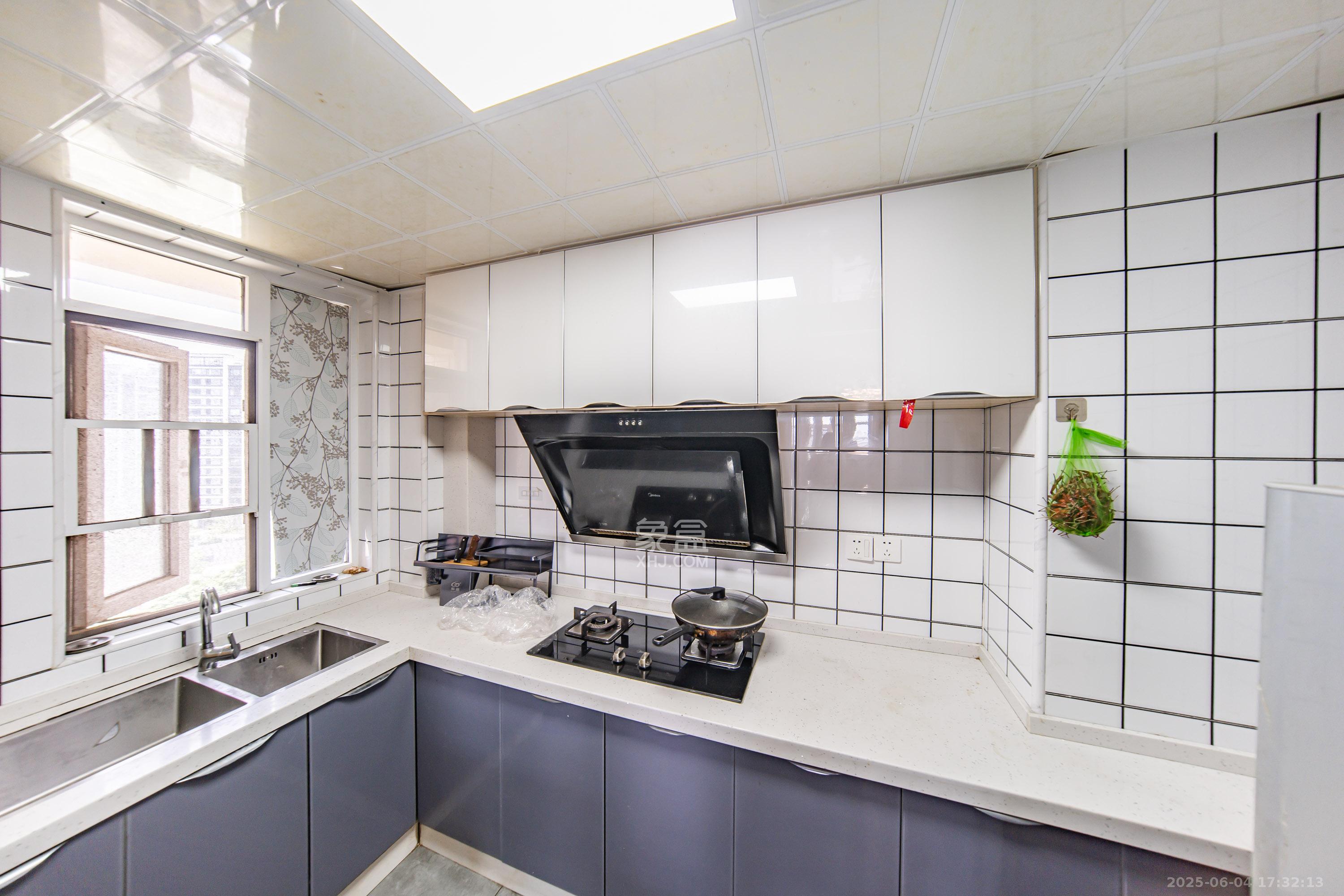 洋湖春园 2室1厅1卫 54.0万 洋湖春园 2室1厅1卫 54.0万厨房