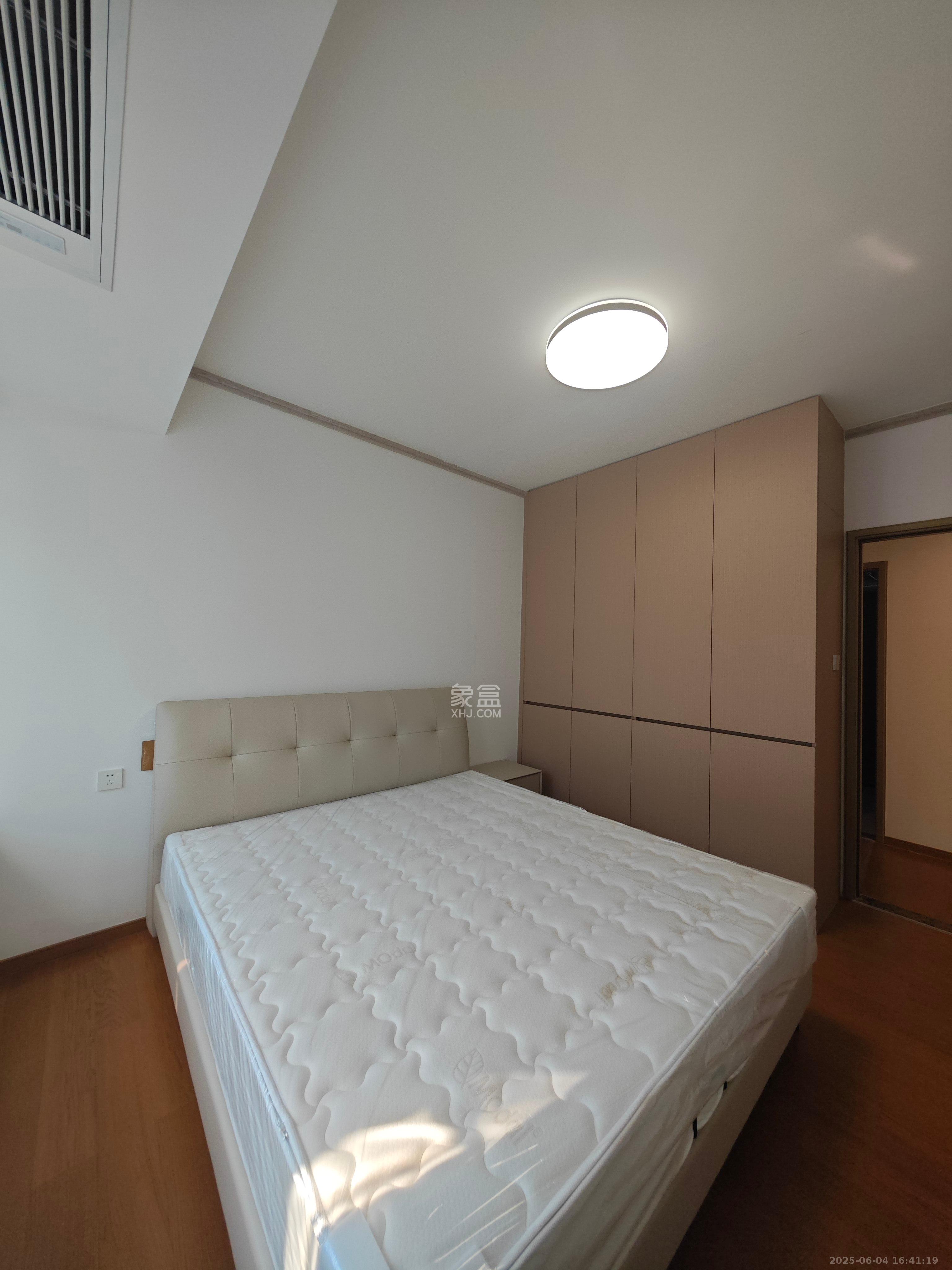 清控湖山雅居南区  4室2厅2卫    3500.0元/月室内图