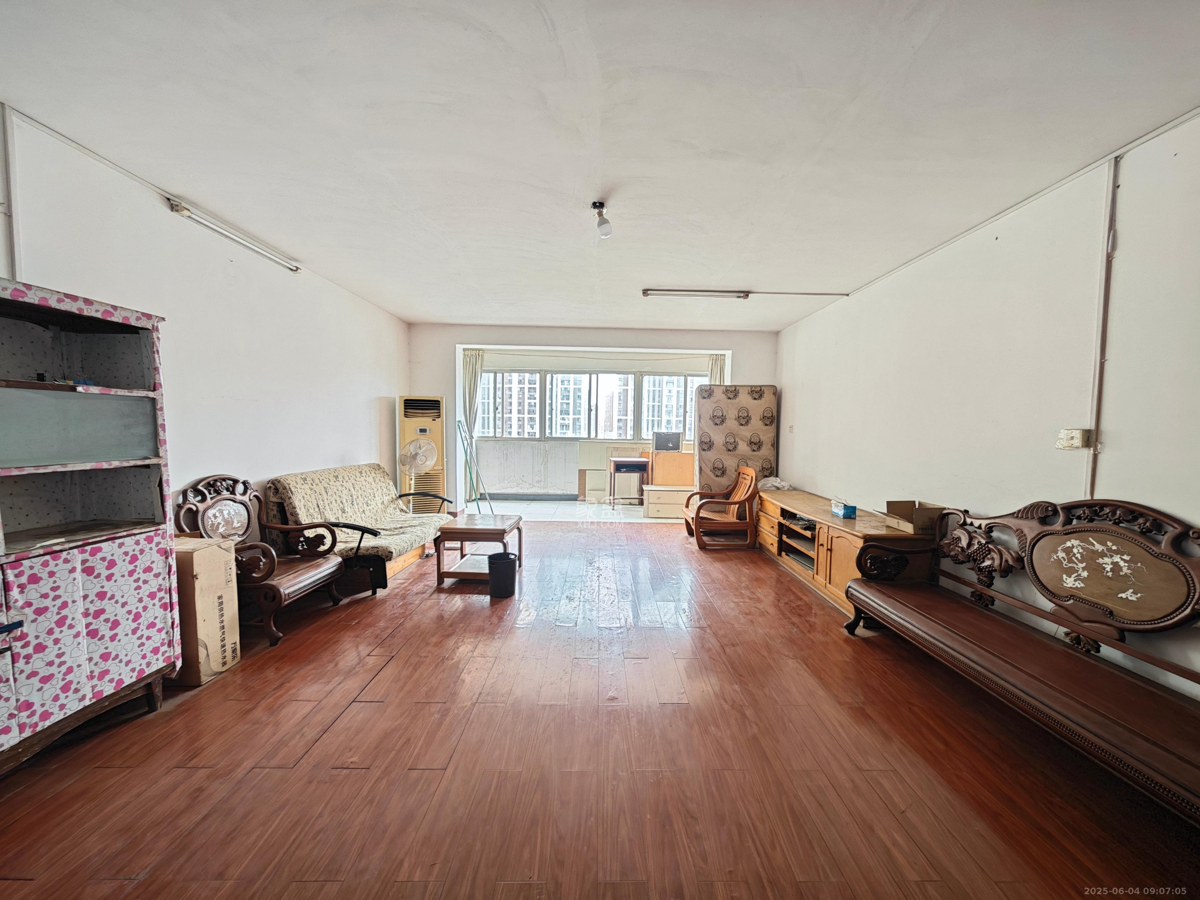 省气象局宿舍 3室2厅1卫 2500.0元/月 省气象局宿舍 3室2厅1卫 2500.0元/月室内图