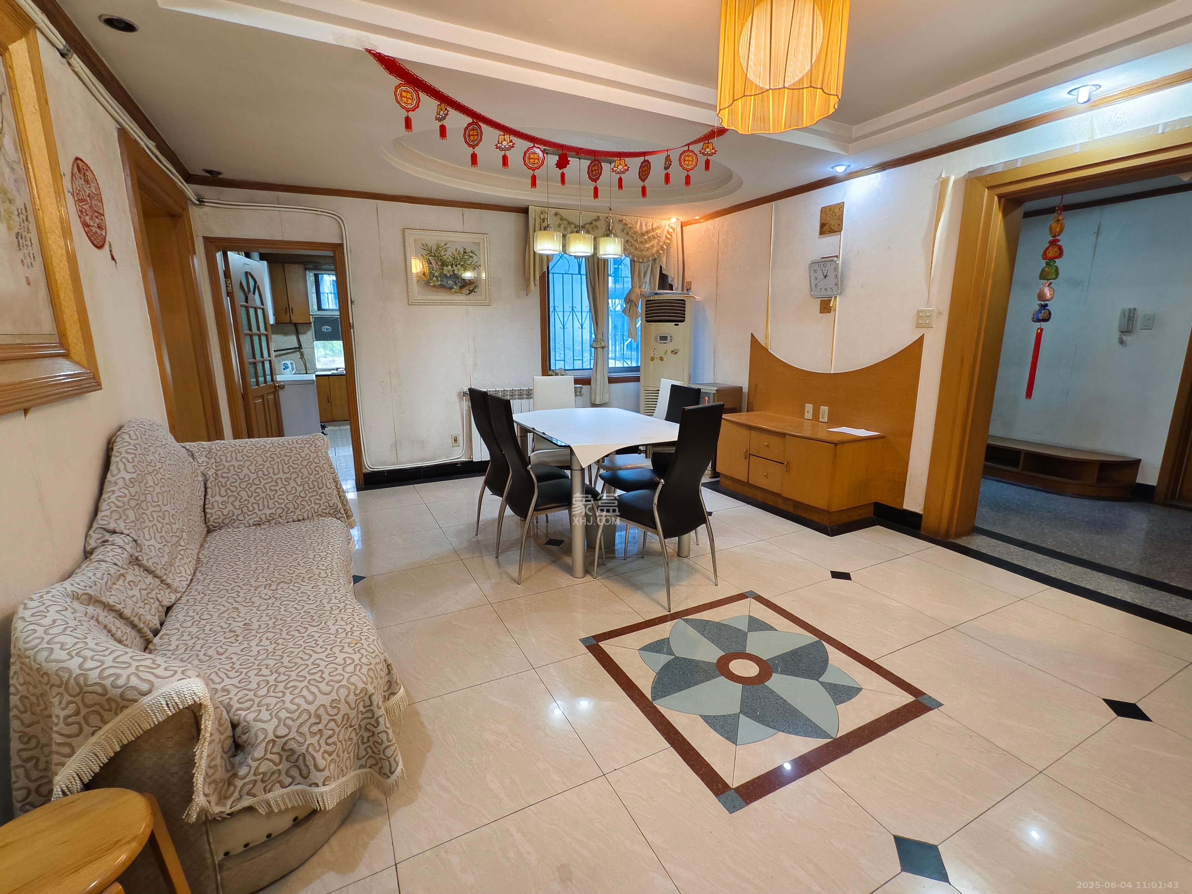 鸿园小区 5室2厅1卫 3200.0元/月 鸿园小区 5室2厅1卫 3200.0元/月室内图