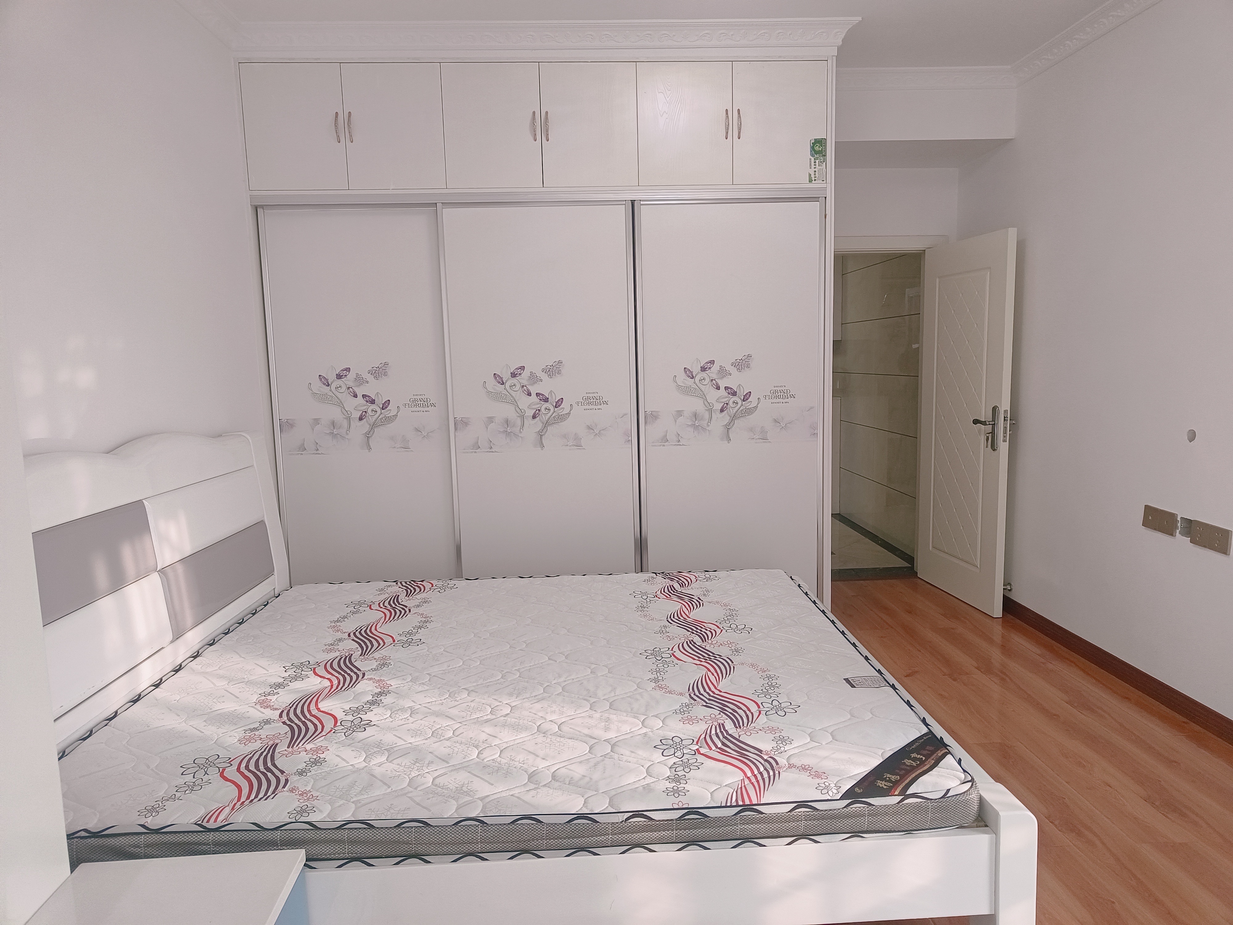 SOHO尚都 2室1厅1卫 1200.0元/月 SOHO尚都 2室1厅1卫 1200.0元/月室内图