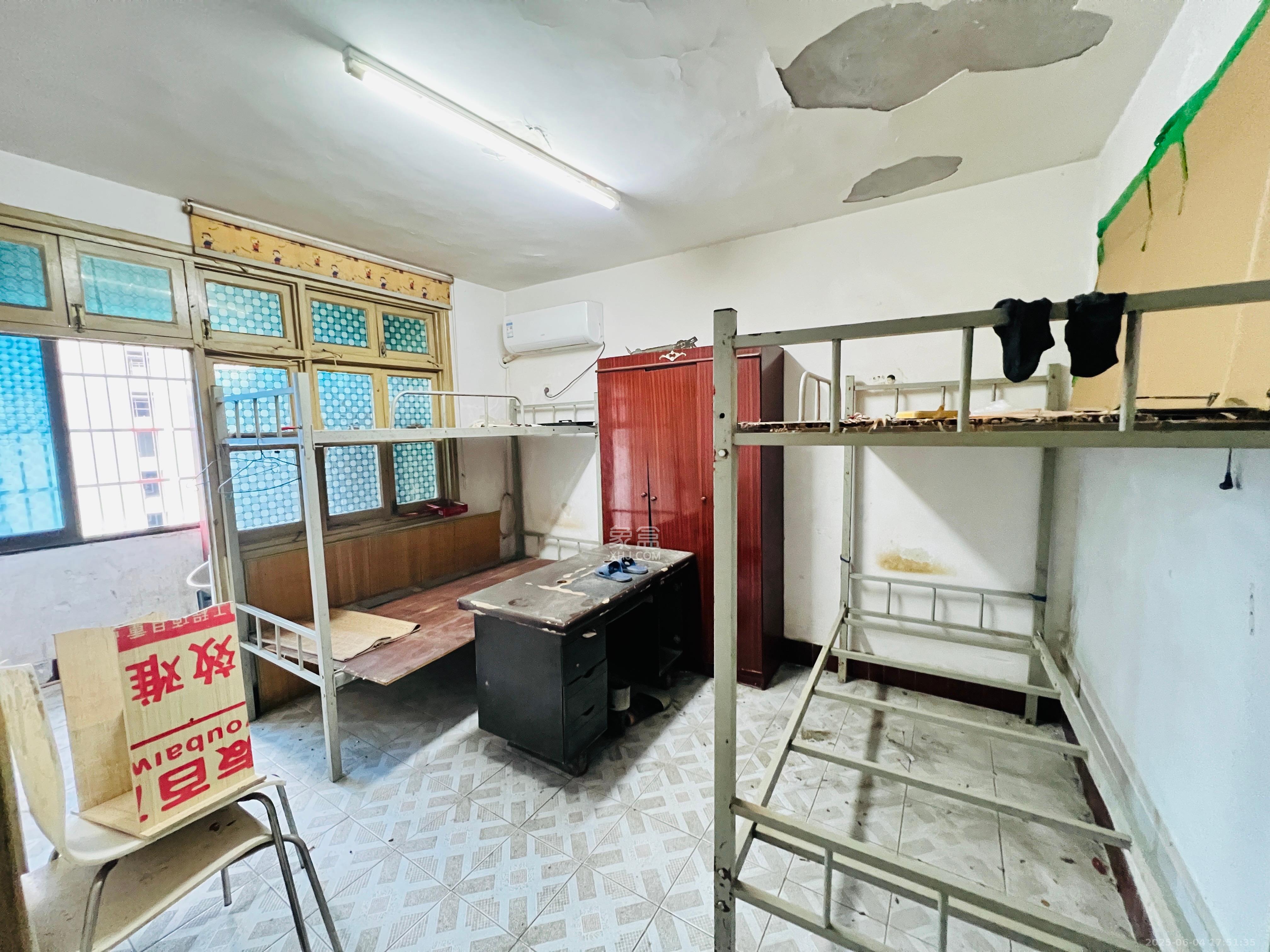 劳动广场消防队宿舍  2室1厅1卫    1200.0元/月室内图