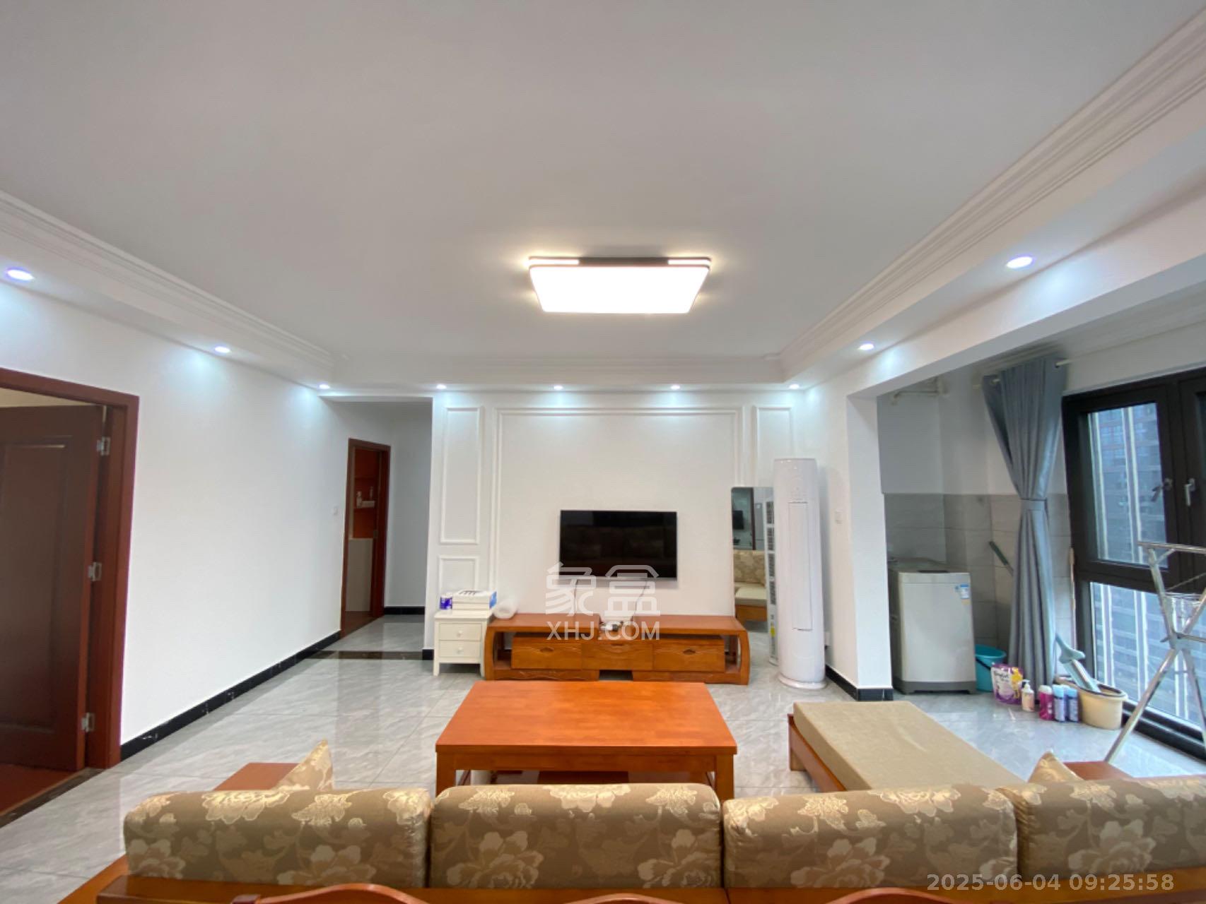 建发中央公园(建发美地) 3室2厅2卫 3700.0元/月 建发中央公园(建发美地) 3室2厅2卫 3700.0元/月室内图