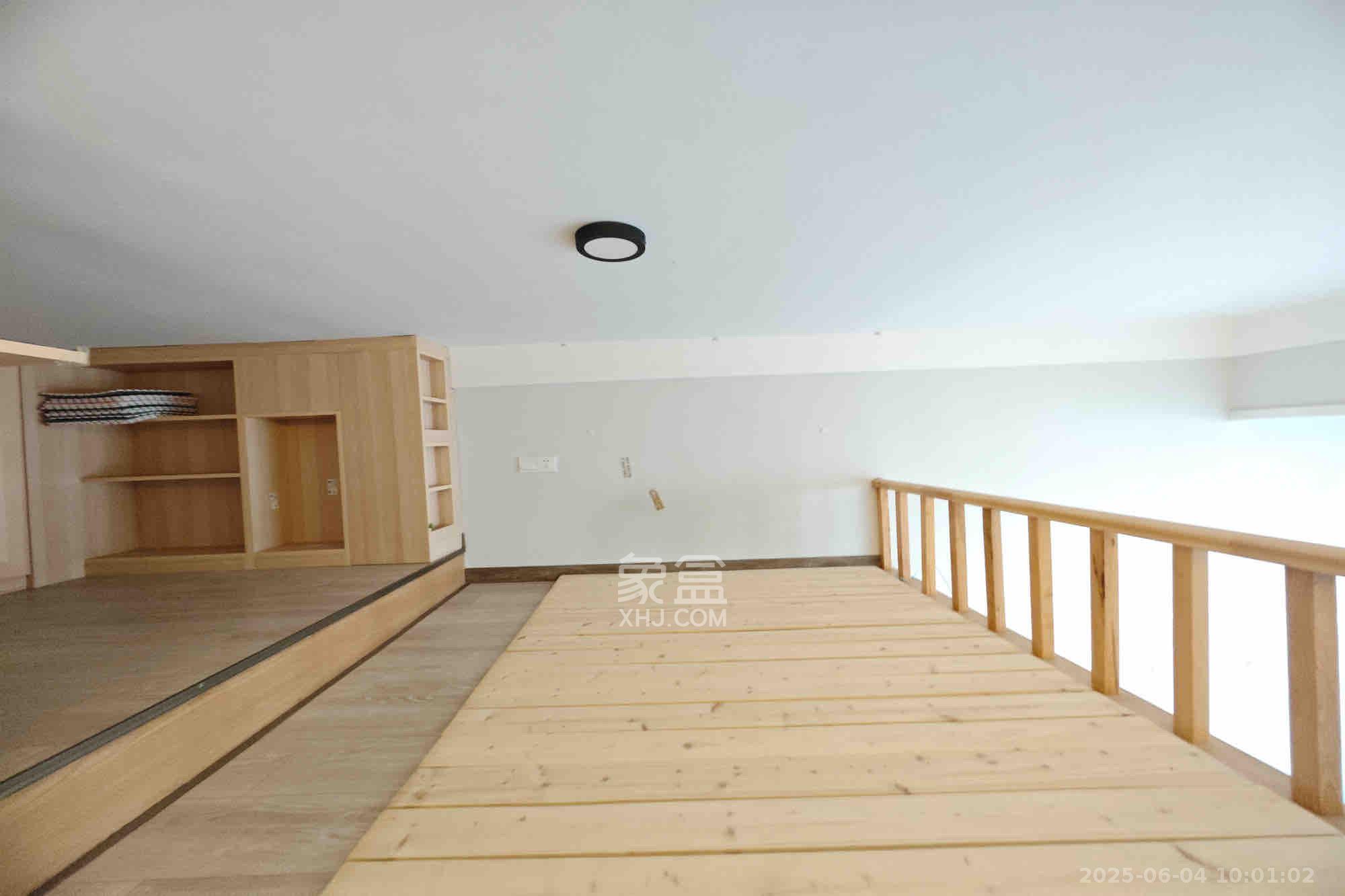 拿铁空间  1室1厅1卫    1600.0元/月 拿铁空间  1室1厅1卫    1600.0元/月室内图