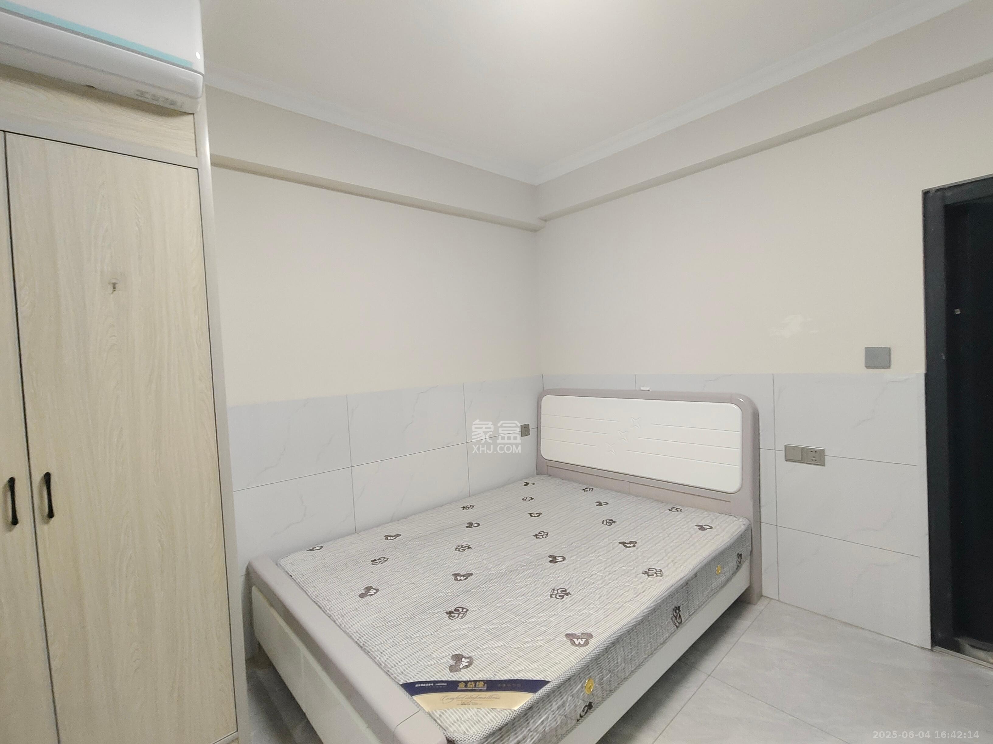 真人桥家园一期  2室1厅1卫    1200.0元/月 真人桥家园一期  2室1厅1卫    1200.0元/月室内图