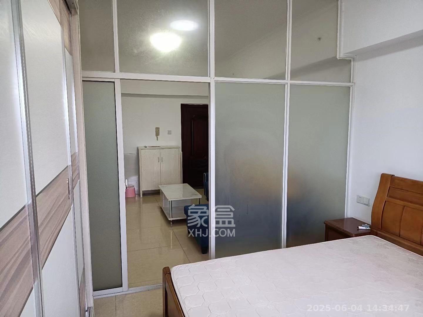 星城新宇颐景苑  1室1厅1卫   1300.00元/月室内图