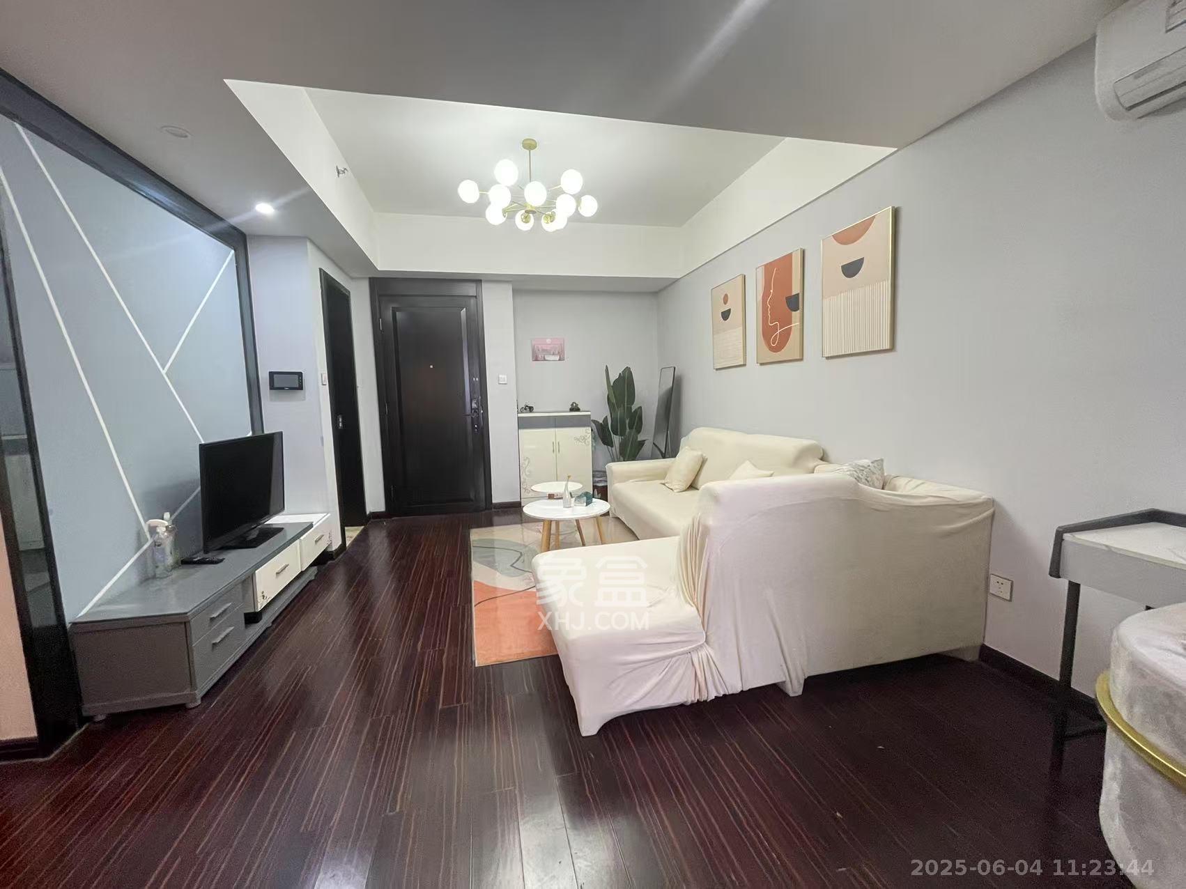 德思勤城市广场(宝格丽公寓) 1室1厅1卫 2200.0元/月 德思勤城市广场(宝格丽公寓) 1室1厅1卫 2200.0元/月室内图