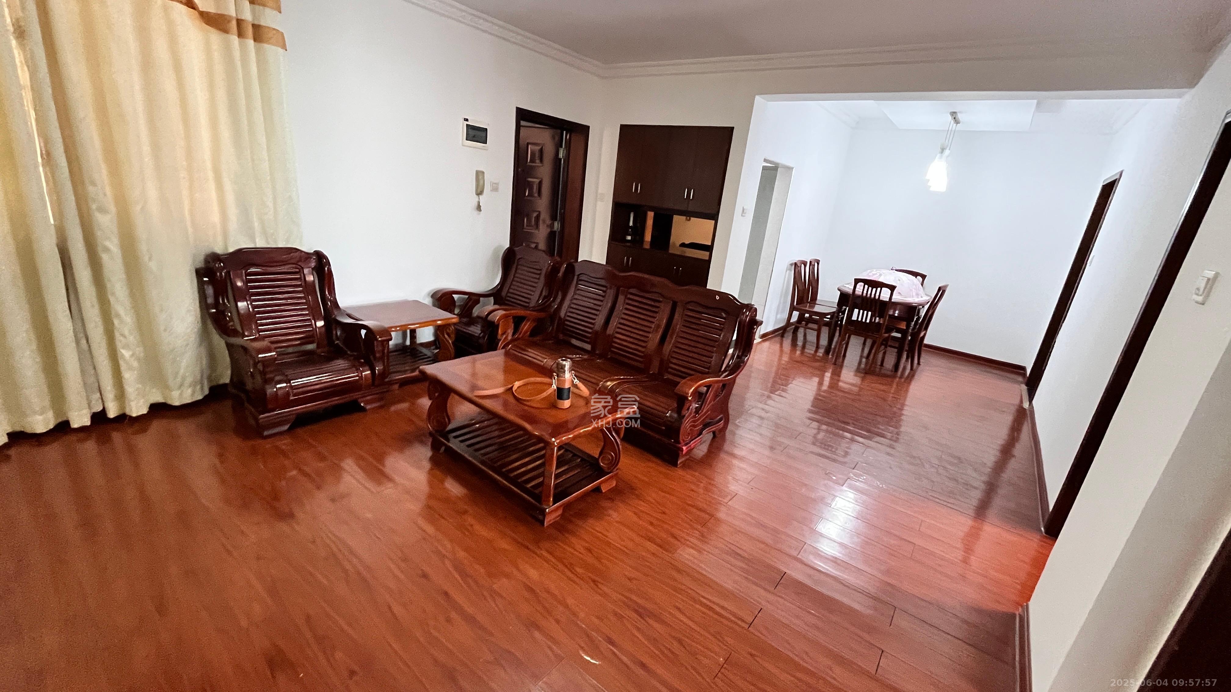 天凯东苑 2室2厅1卫 1600.0元/月 天凯东苑 2室2厅1卫 1600.0元/月室内图