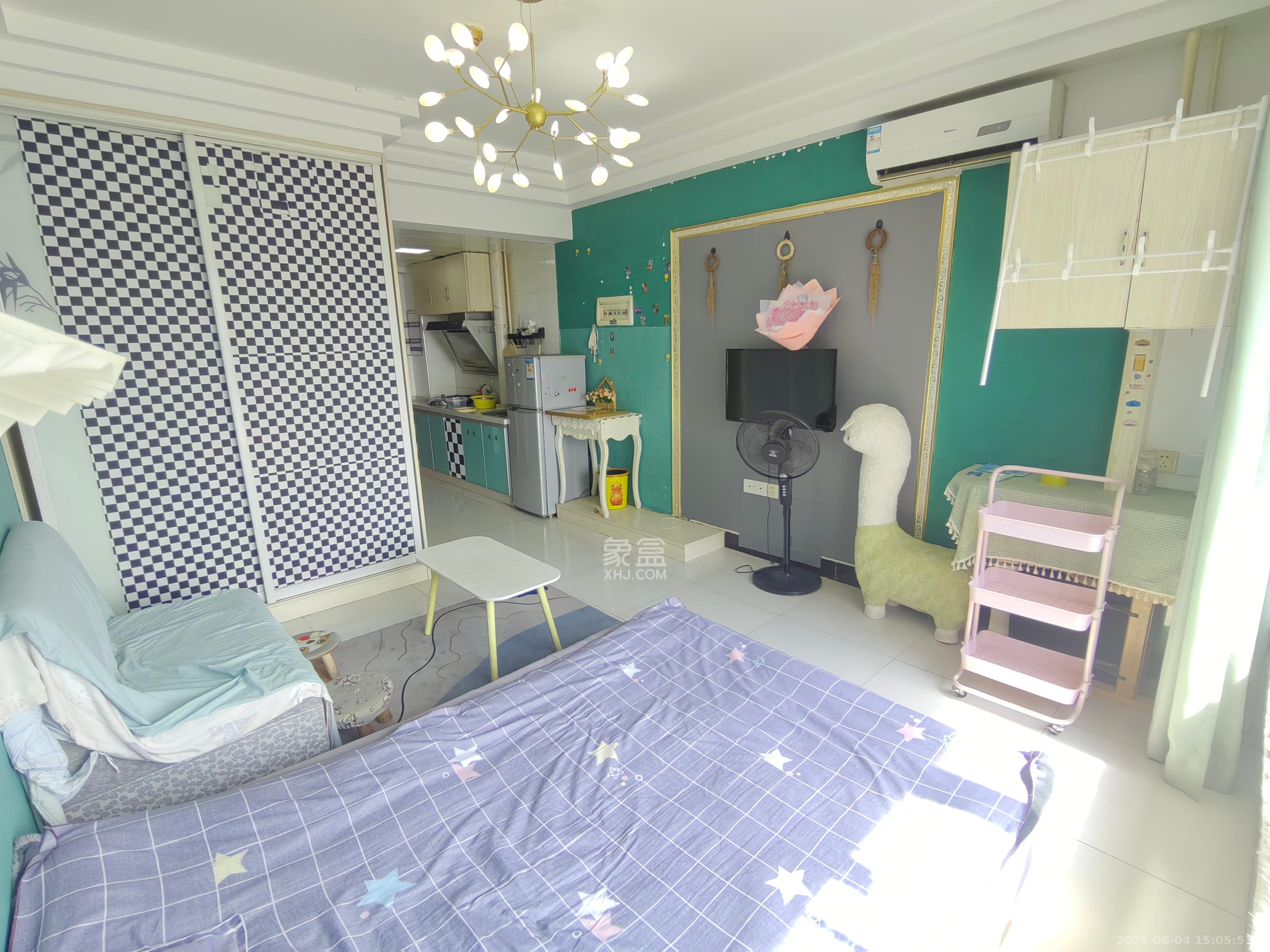 新长海广场  1室0厅1卫   1100.00元/月室内图1