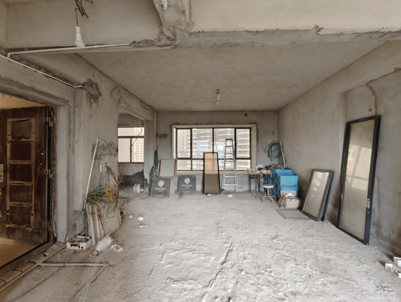 西海瑞园 1室1厅1卫 76.0万 西海瑞园 1室1厅1卫 76.0万室内图