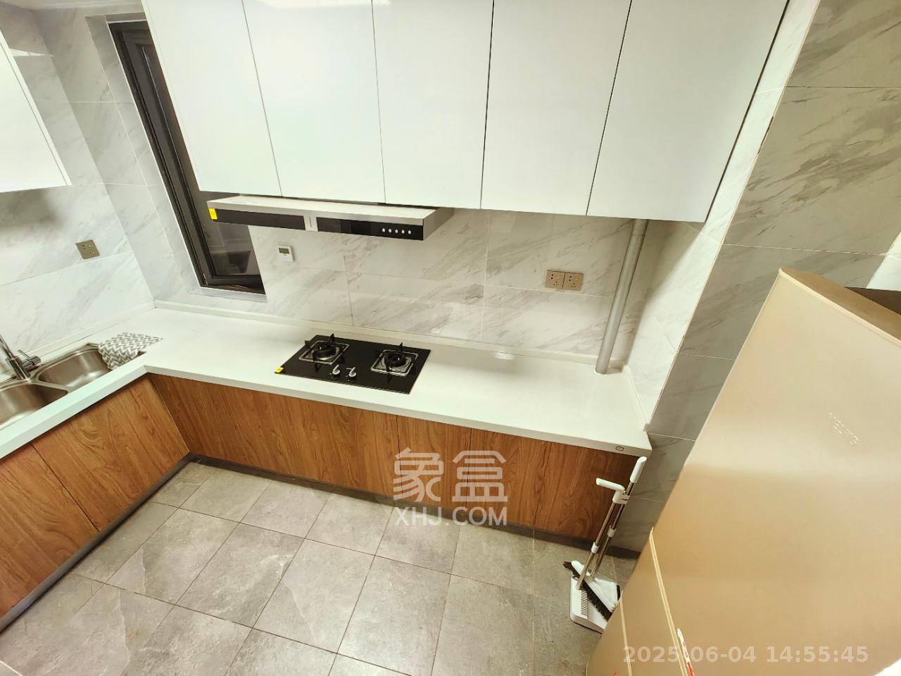 梦想新天地 3室2厅2卫 2800.0元/月 梦想新天地 3室2厅2卫 2800.0元/月室内图