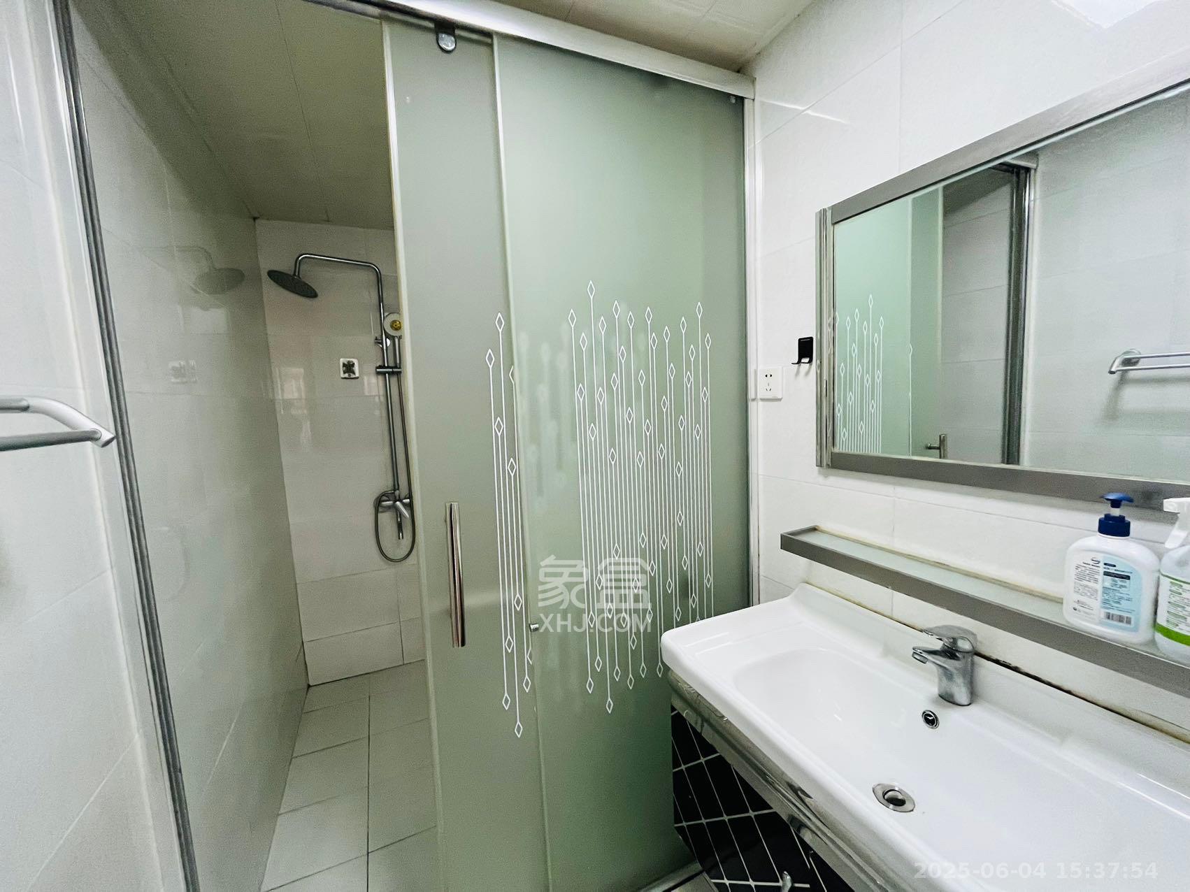 北辰三角洲E3区  1室1厅1卫   2300.00元/月室内图