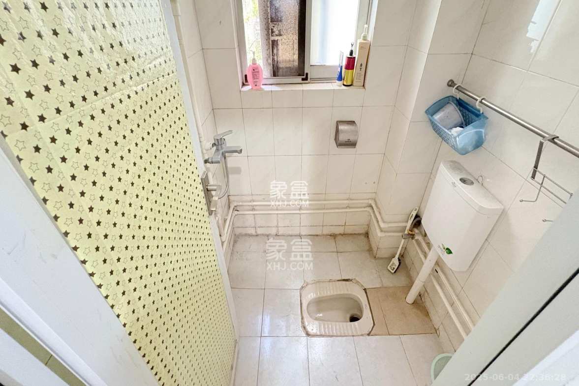 泰时新雅园  3室2厅2卫    92.8万 泰时新雅园  3室2厅2卫    92.8万卫生间