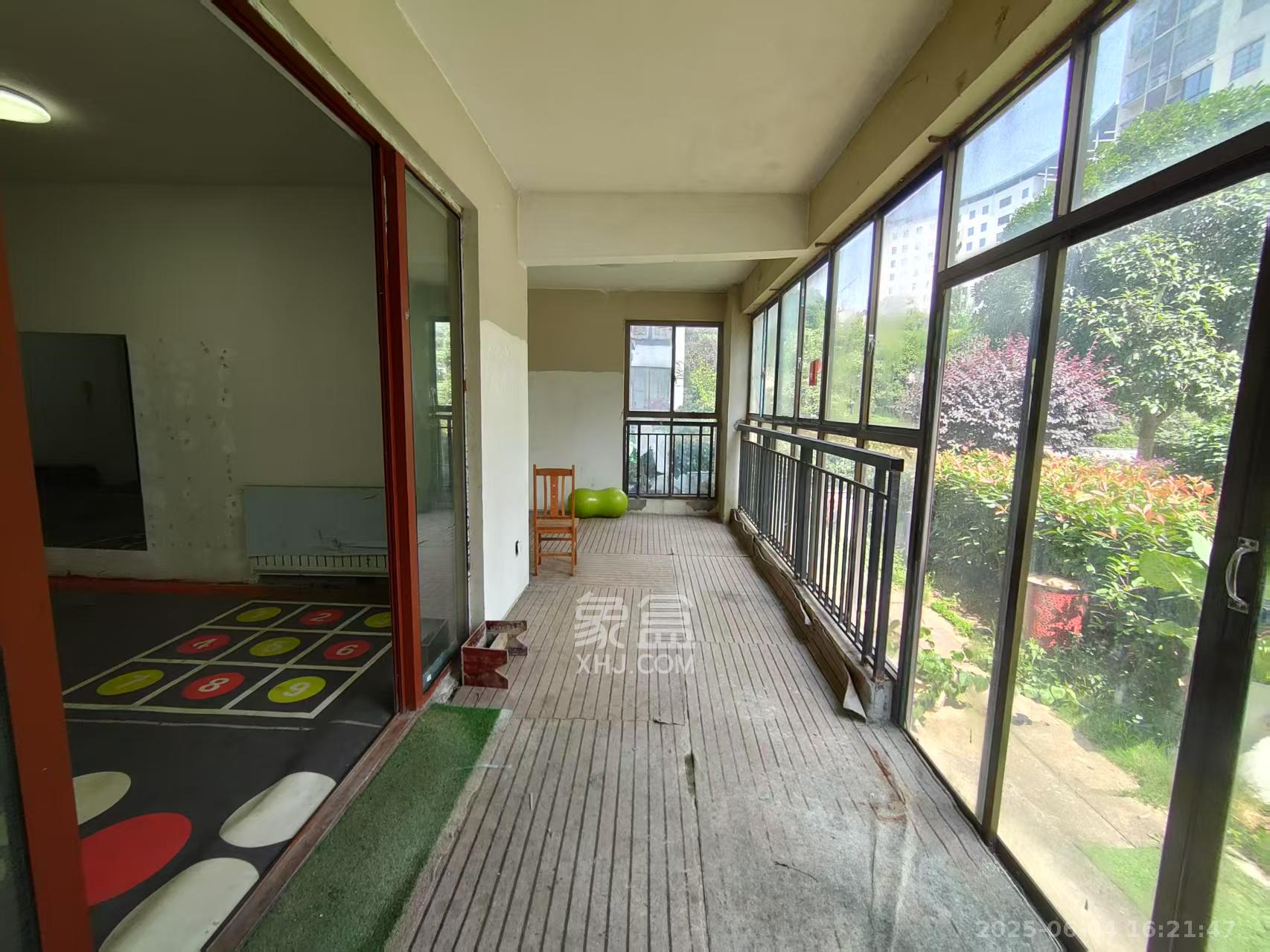 银杏嘉园  4室2厅1卫    2800.0元/月 银杏嘉园  4室2厅1卫    2800.0元/月室内图