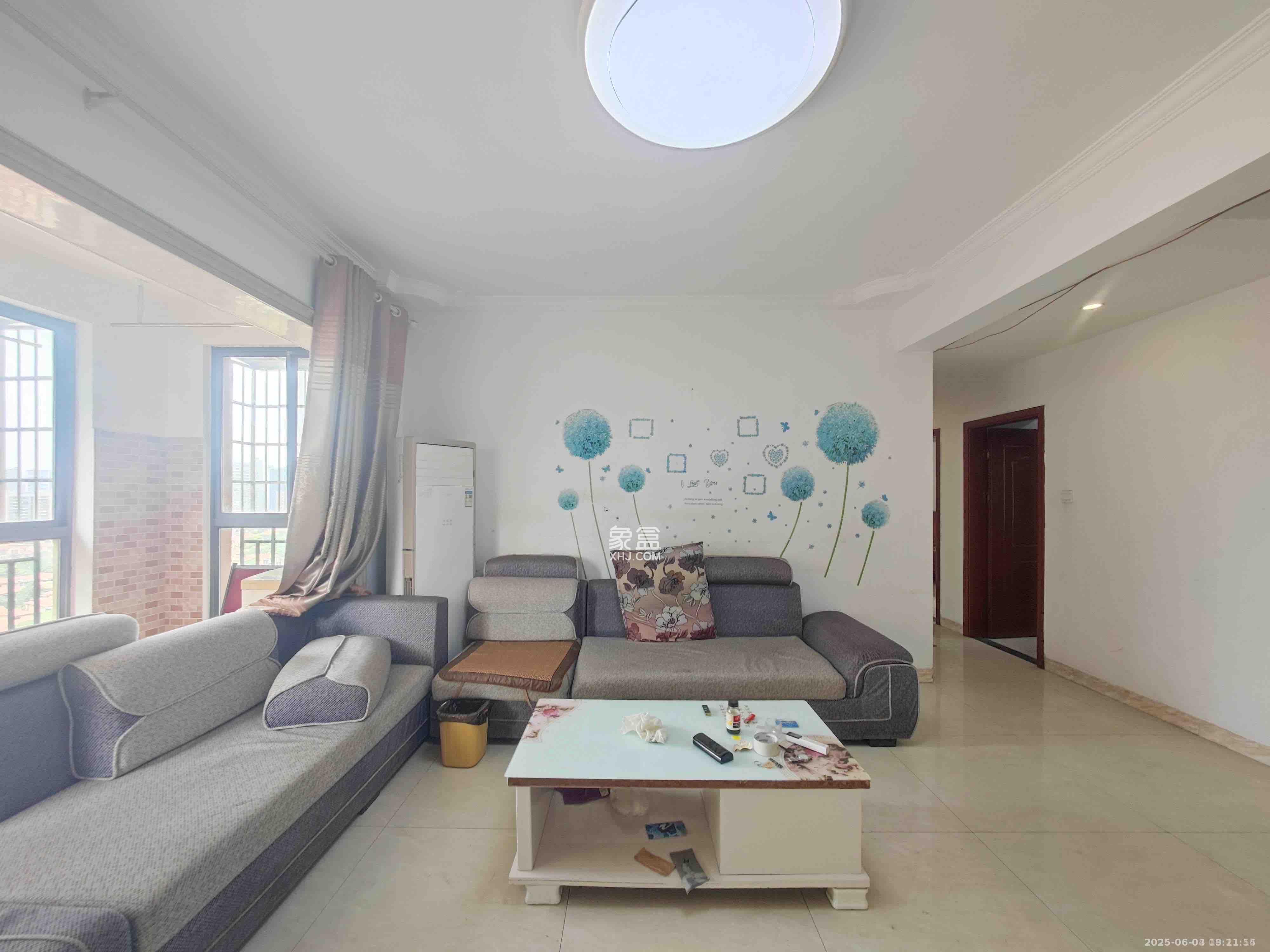 水岸天际(一期、二期) 3室2厅2卫 2200.0元/月 水岸天际(一期、二期) 3室2厅2卫 2200.0元/月室内图