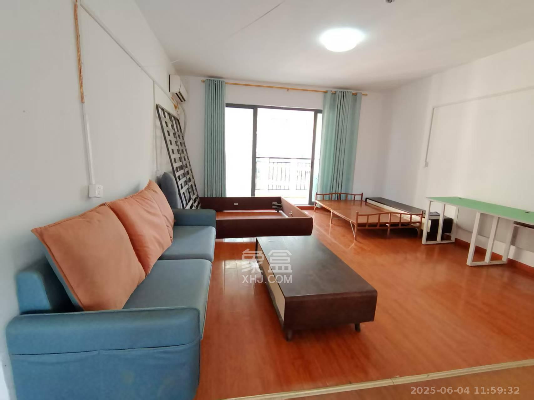 卓越蔚蓝海岸二期  5室2厅3卫    3600.0元/月 卓越蔚蓝海岸二期  5室2厅3卫    3600.0元/月