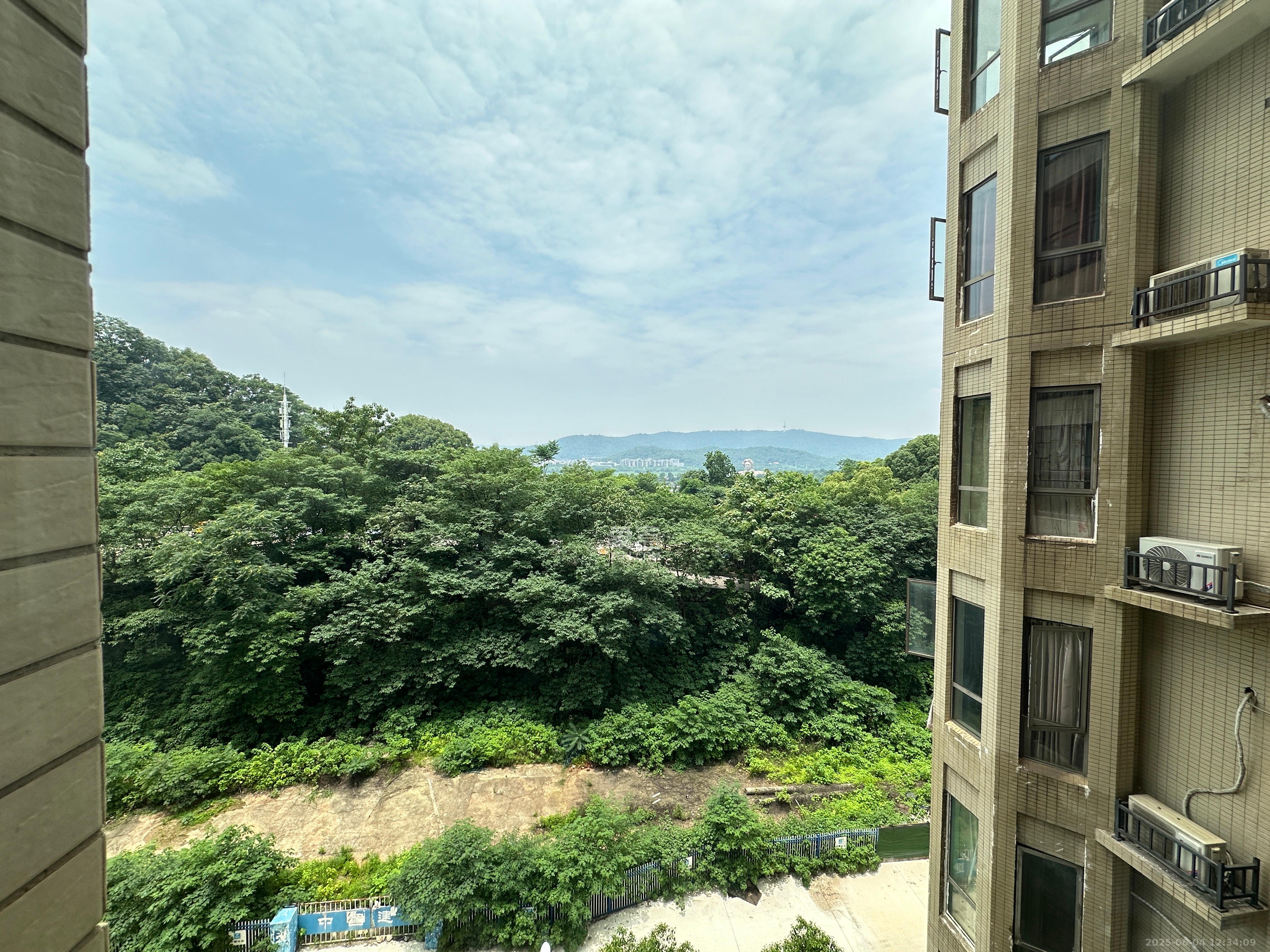 金域南外滩(望江佳园) 3室2厅2卫 3600.0元/月 金域南外滩(望江佳园) 3室2厅2卫 3600.0元/月室内图