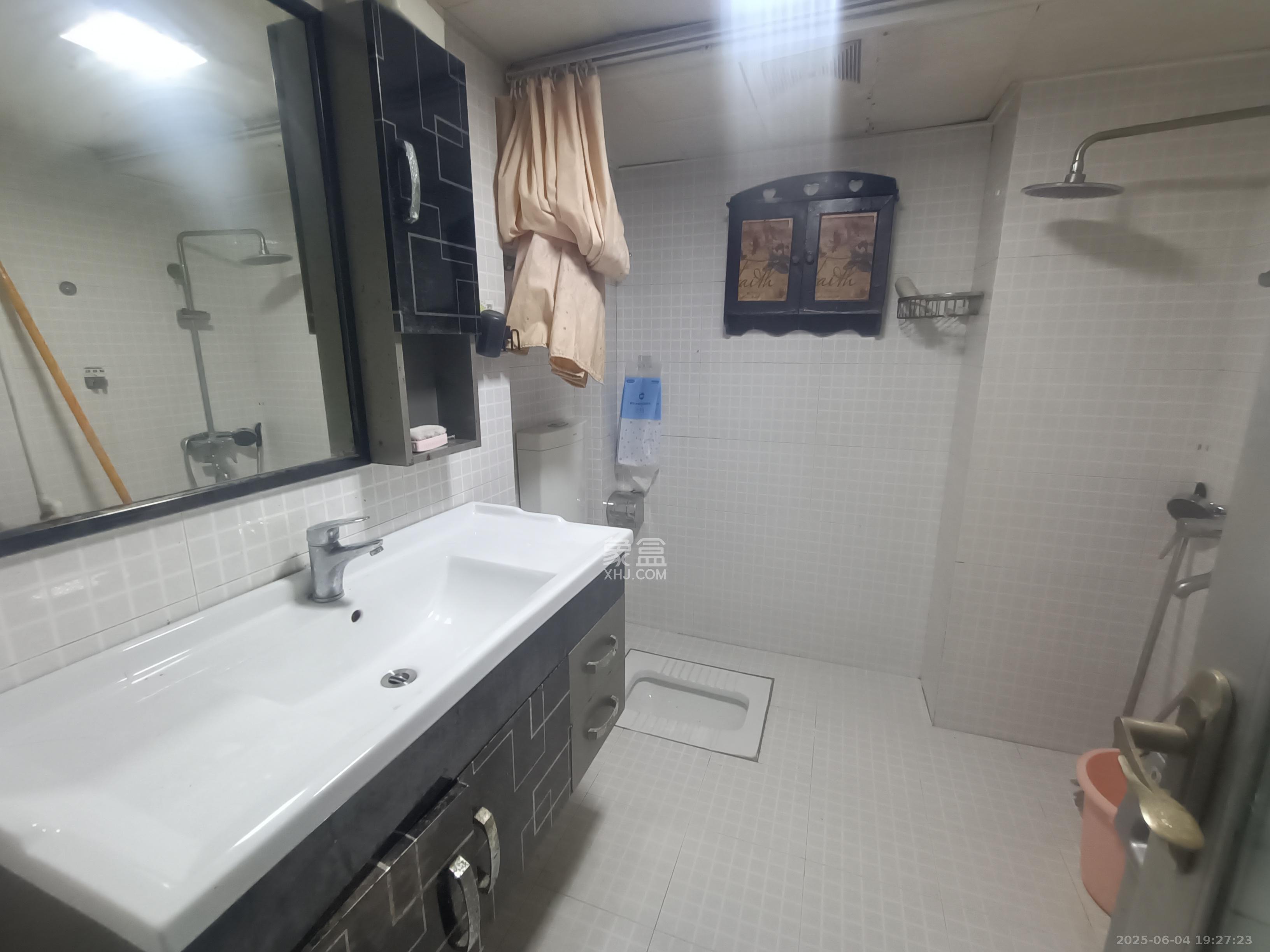 金府嘉苑  3室2厅1卫    3000.0元/月 金府嘉苑  3室2厅1卫    3000.0元/月室内图