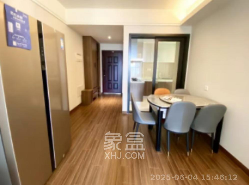 保利香槟国际  3室2厅1卫   2200.00元/月室内图