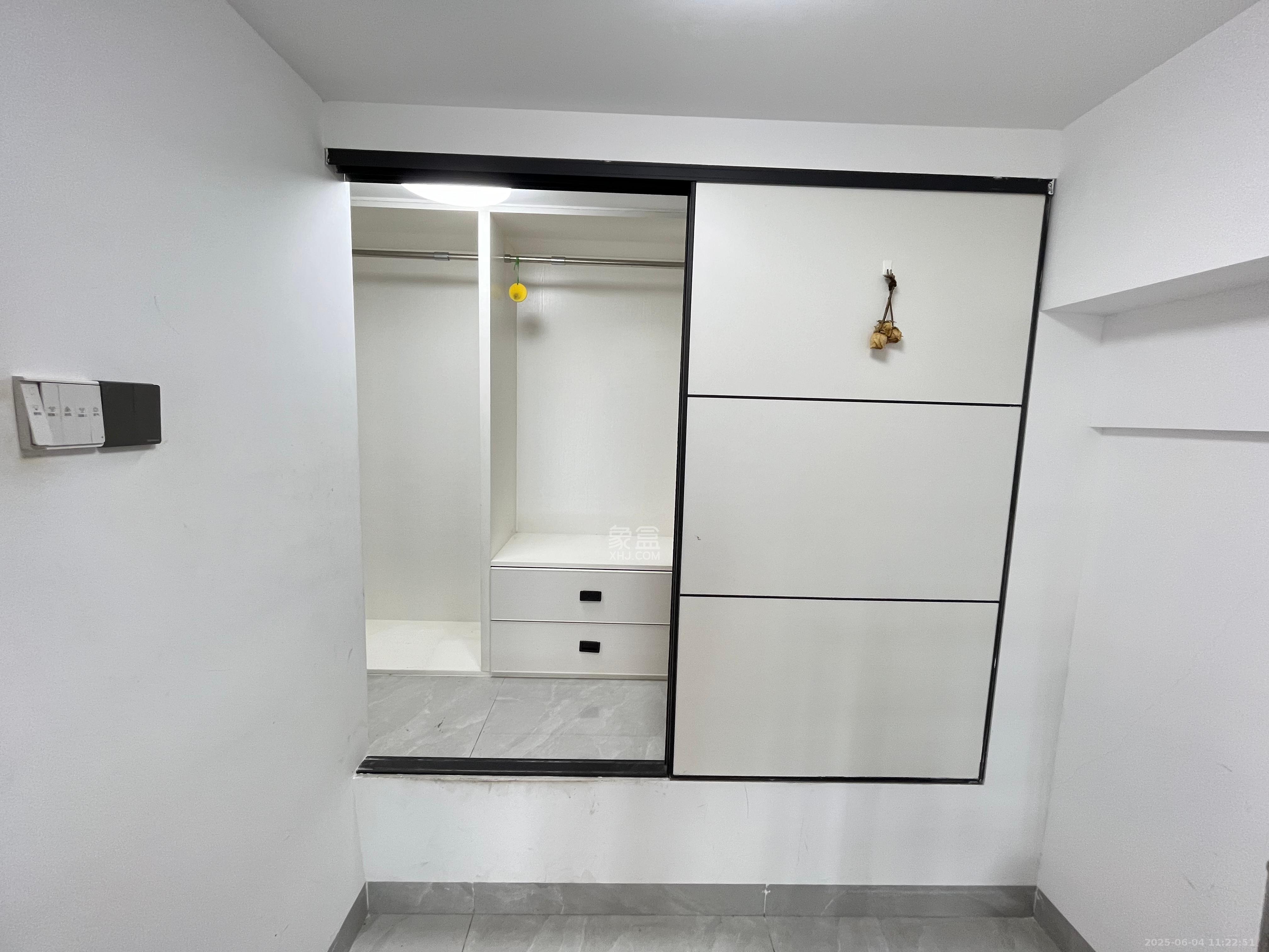 龙湖新壹城  1室1厅1卫   1400.00元/月室内图
