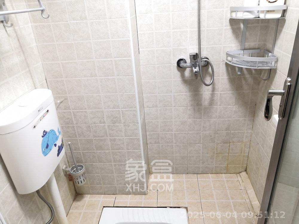 保利麓谷林语I区  1室1厅1卫   1300.00元/月室内图