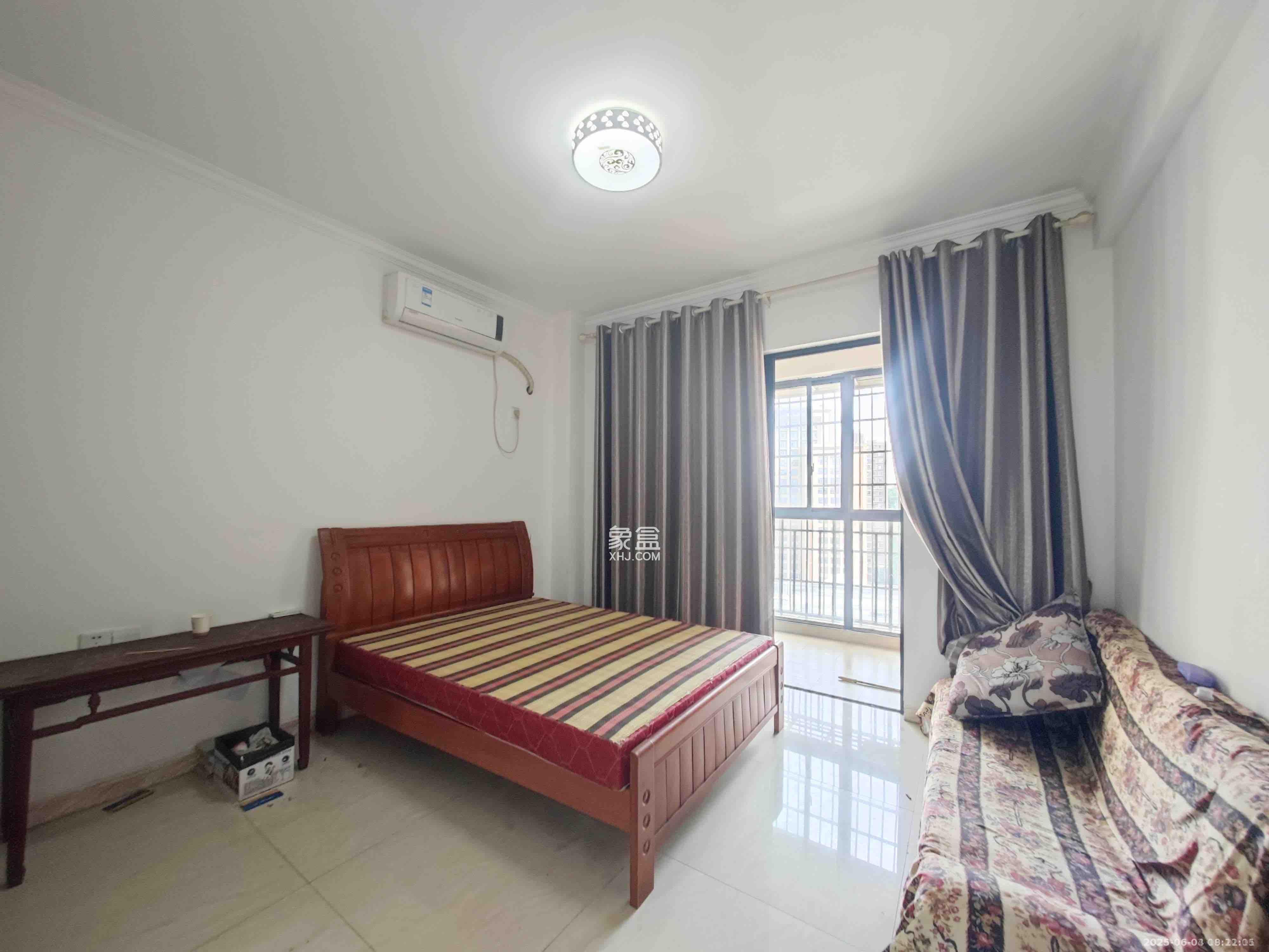 水岸天际(一期、二期) 3室2厅2卫 2200.0元/月 水岸天际(一期、二期) 3室2厅2卫 2200.0元/月室内图