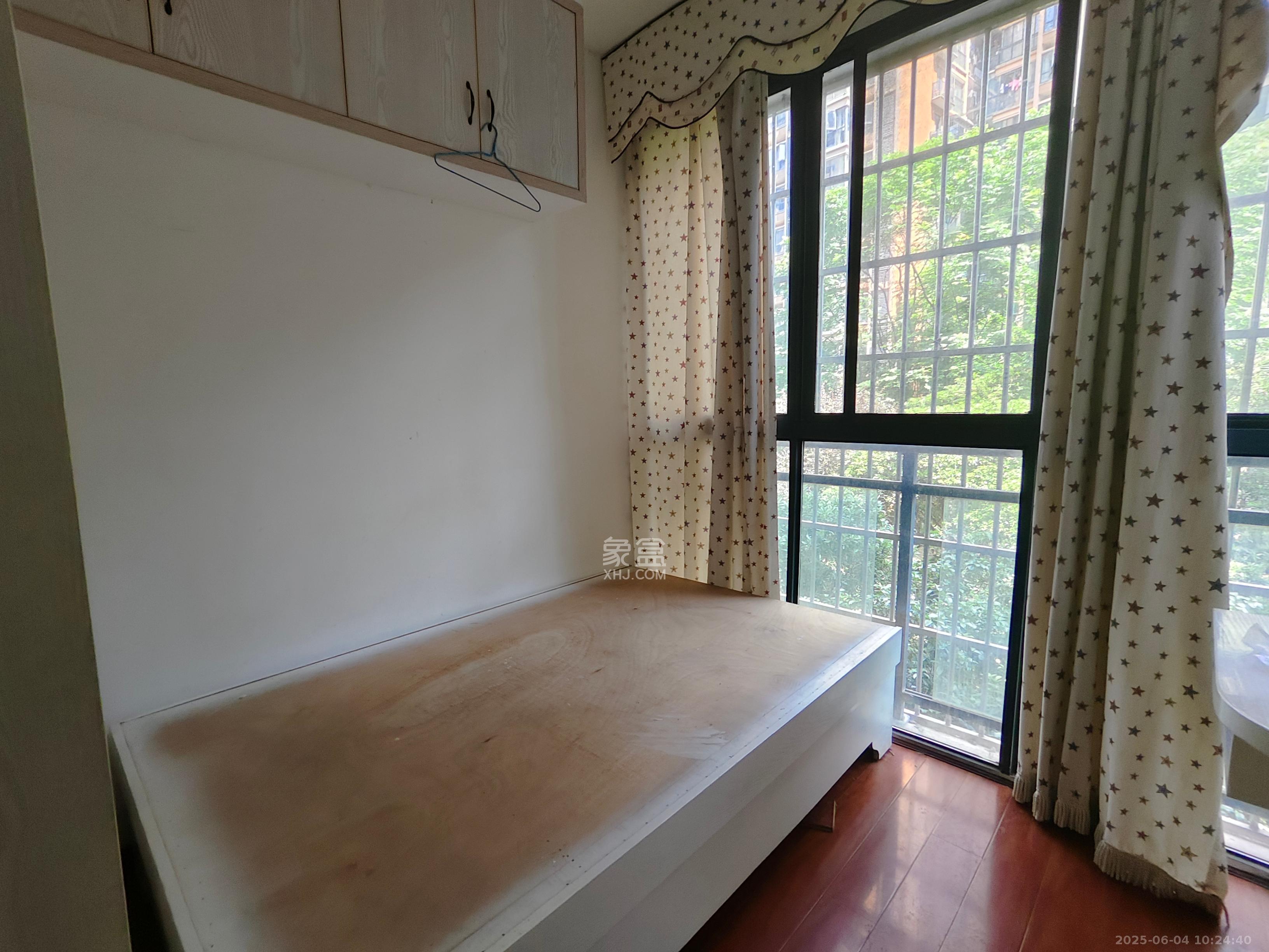 湘府十城(汇财御景湾新寓,汇财国际) 3室2厅1卫 2300.0元/月 湘府十城(汇财御景湾新寓,汇财国际) 3室2厅1卫 2300.0元/月室内图