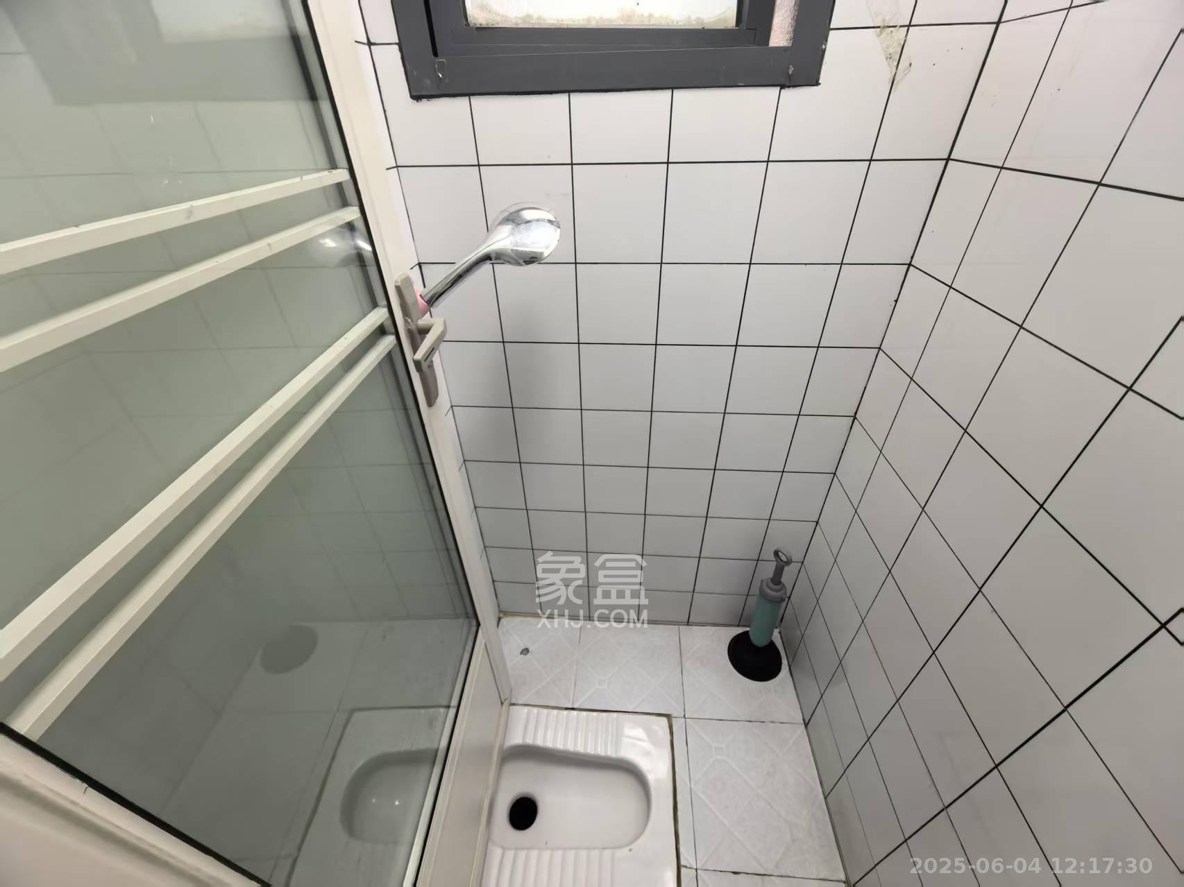 三湘小区  2室1厅1卫    1500.0元/月室内图