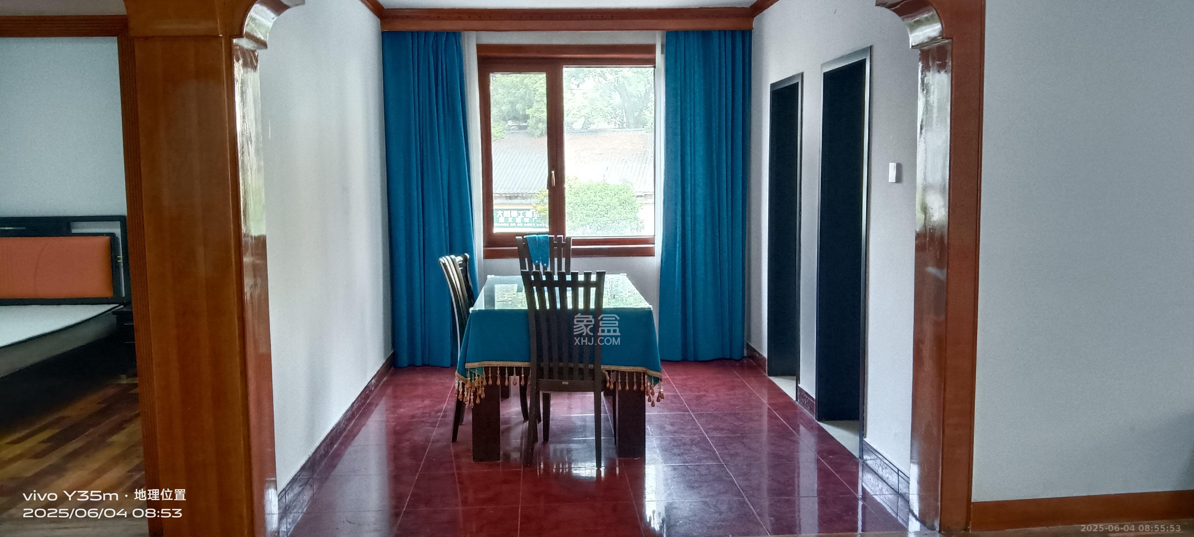 振湘小区  3室2厅1卫    2450.0元/月 振湘小区  3室2厅1卫    2450.0元/月室内图