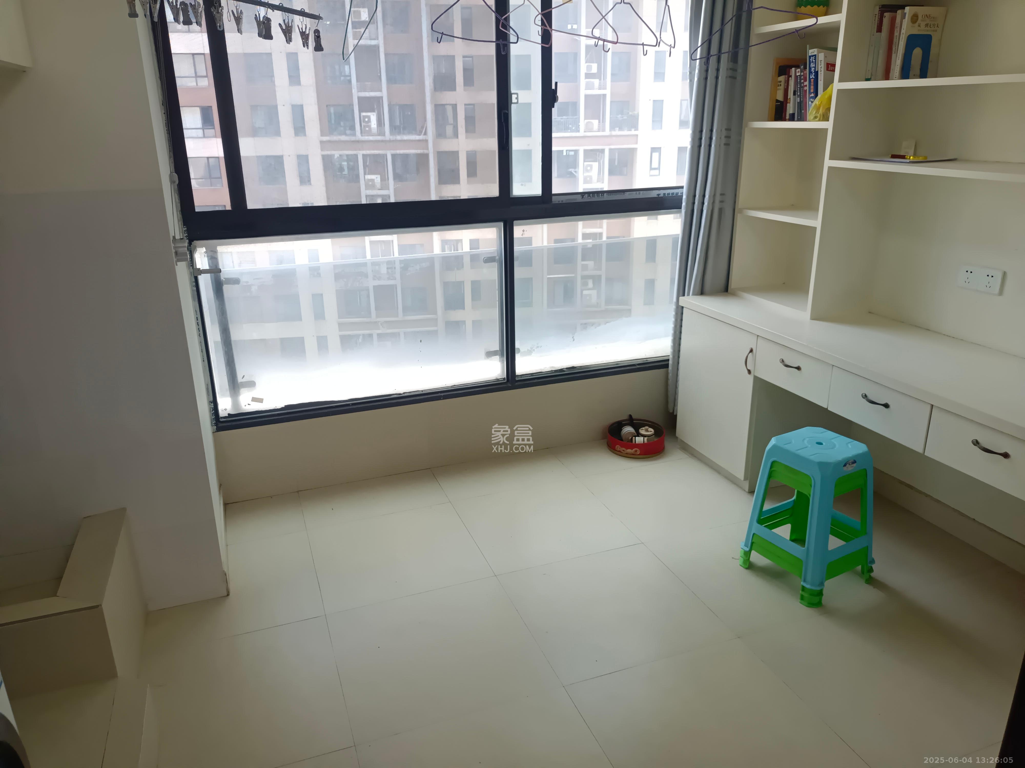 达美D6区  3室2厅1卫   2700.00元/月室内图