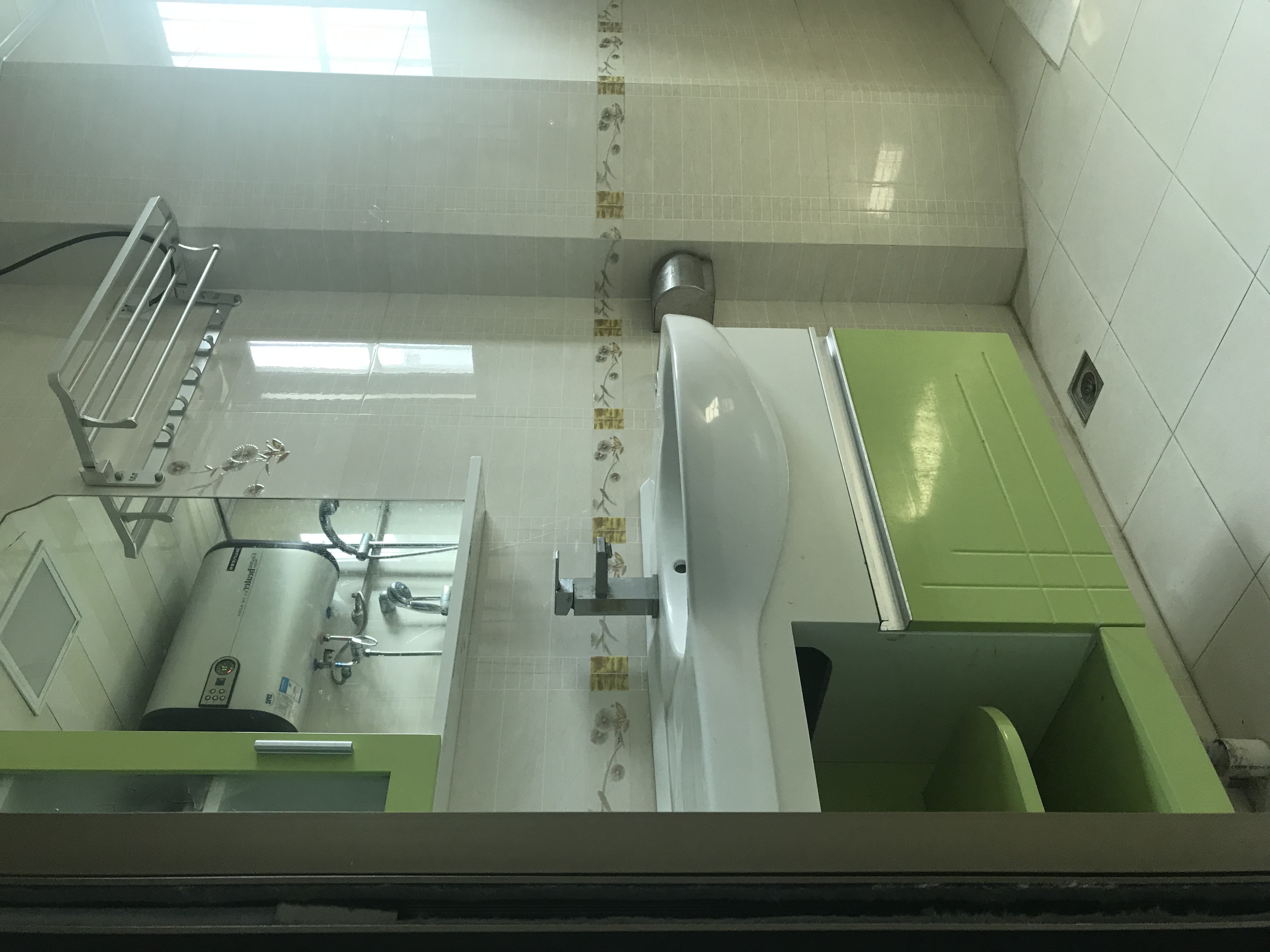 碧湖家园  3室2厅2卫    3000.0元/月 碧湖家园  3室2厅2卫    3000.0元/月室内图