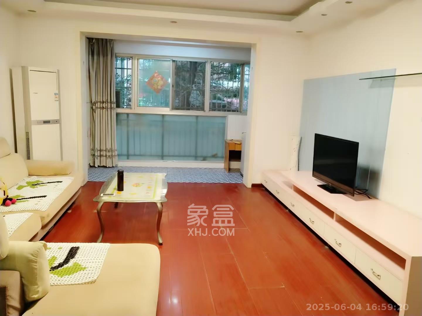 新桥小区  3室2厅1卫   2100.00元/月