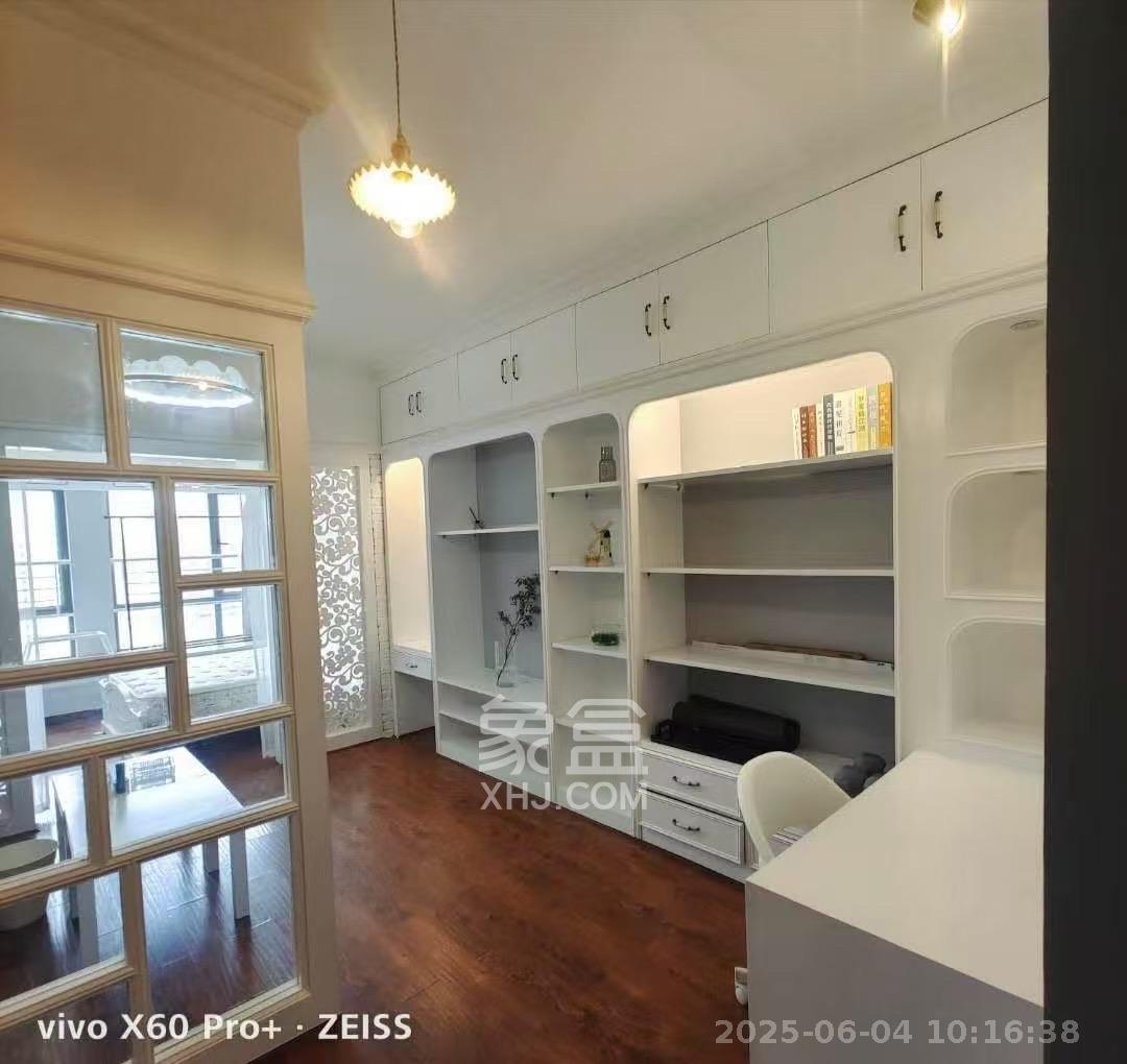 摩天一号 1室1厅1卫 2700.0元/月 摩天一号 1室1厅1卫 2700.0元/月室内图