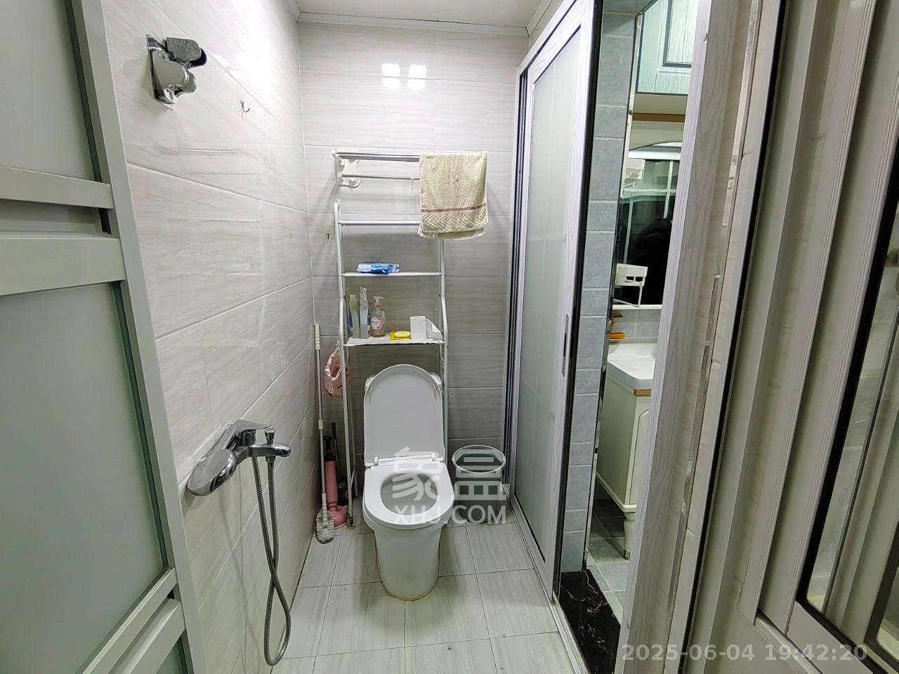 荣悦台  1室1厅1卫   2500.00元/月室内图