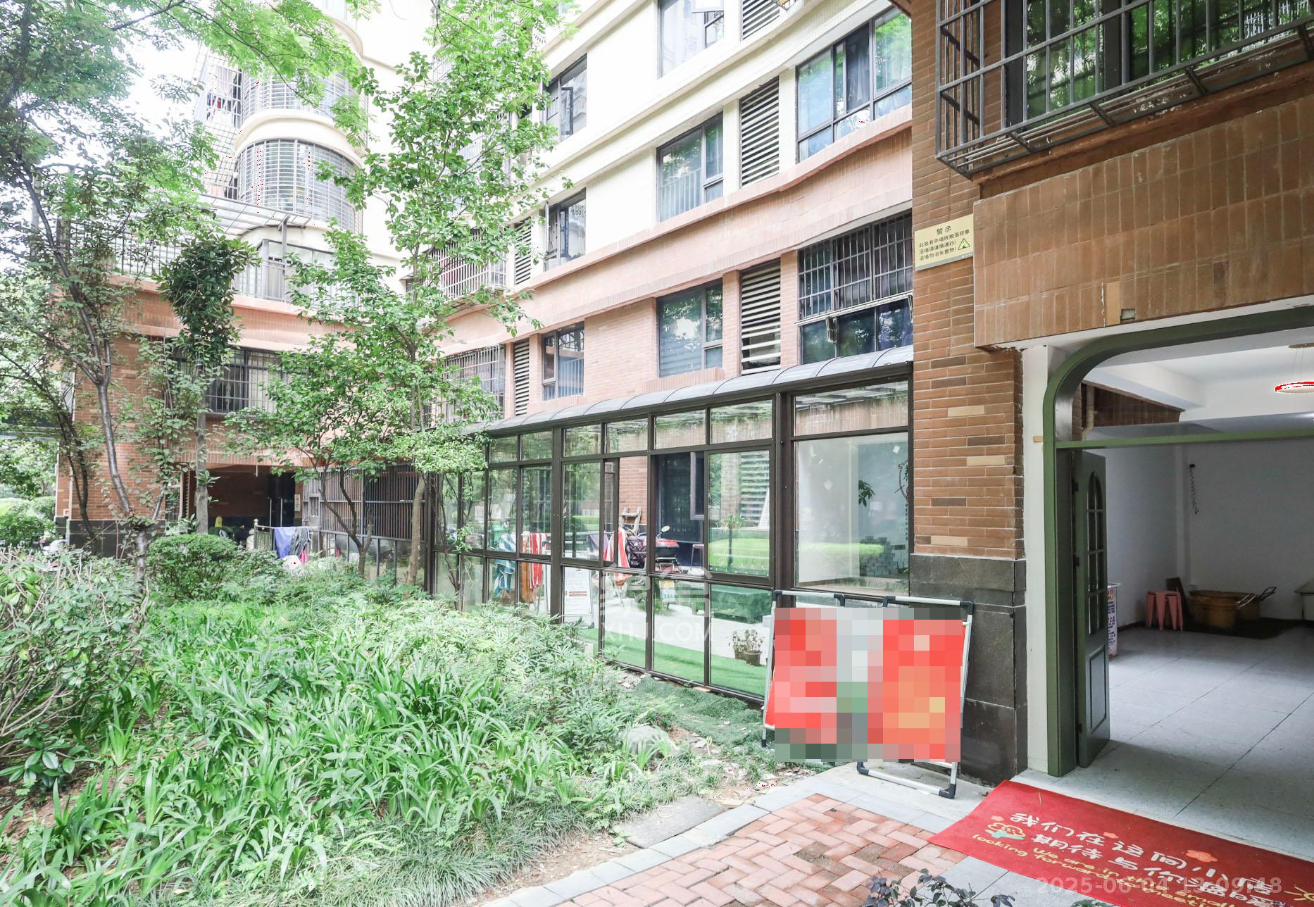 保利麓谷林语F区  3室2厅2卫    125.0万阳台