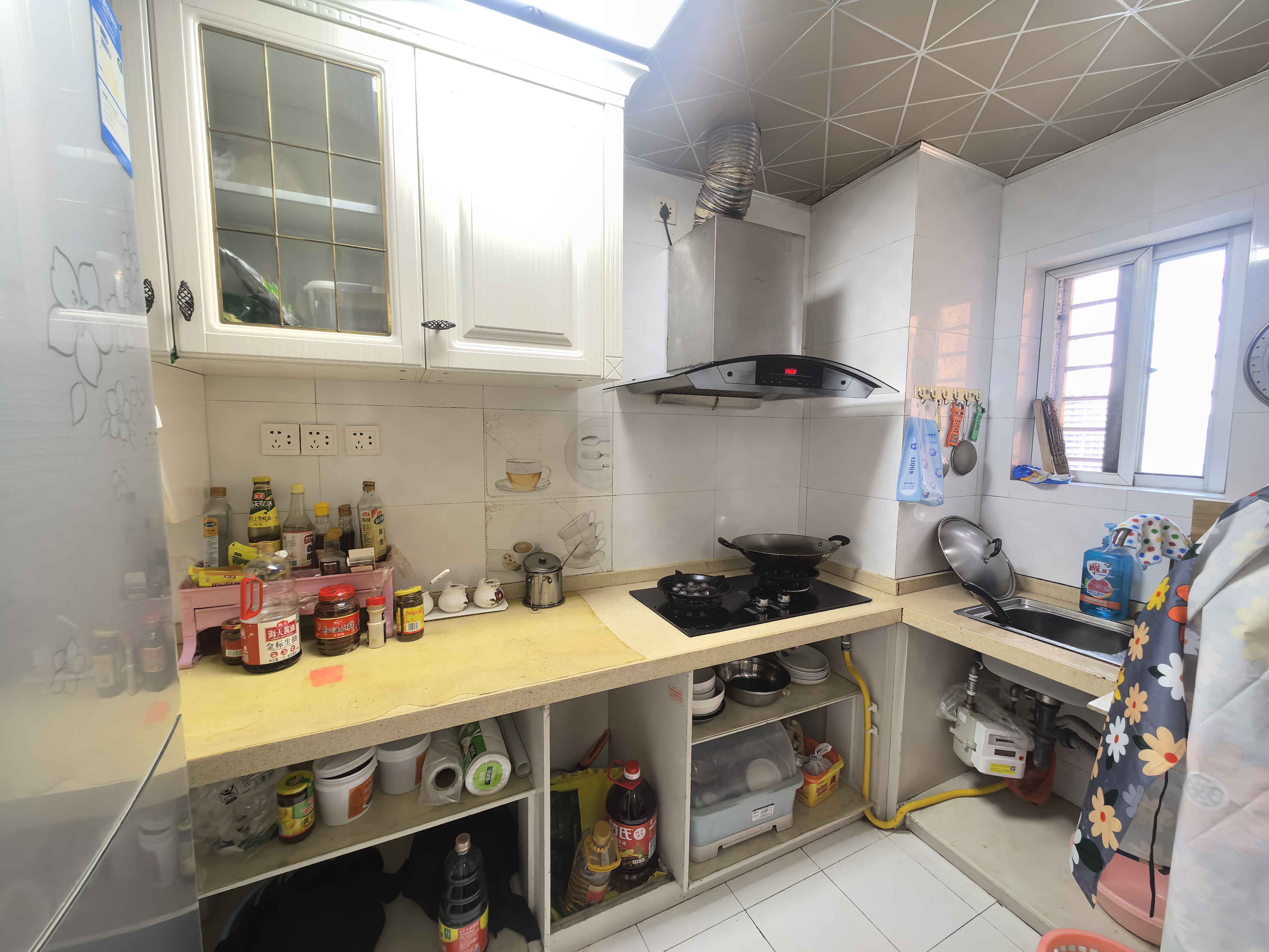 丽都花园 2室2厅1卫 85.0万 丽都花园 2室2厅1卫 85.0万客厅