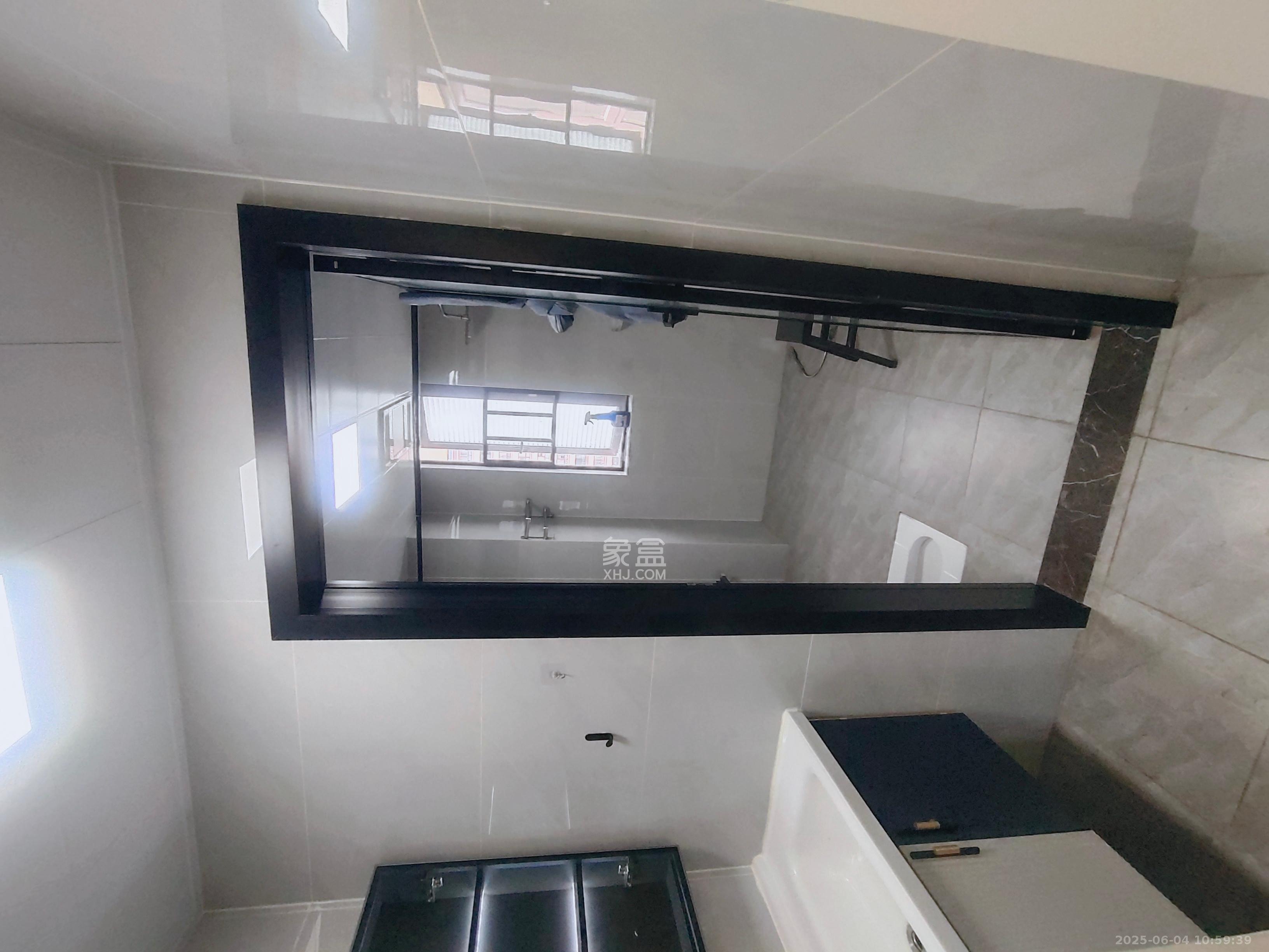 新新花园 3室2厅2卫 2800.0元/月 新新花园 3室2厅2卫 2800.0元/月室内图