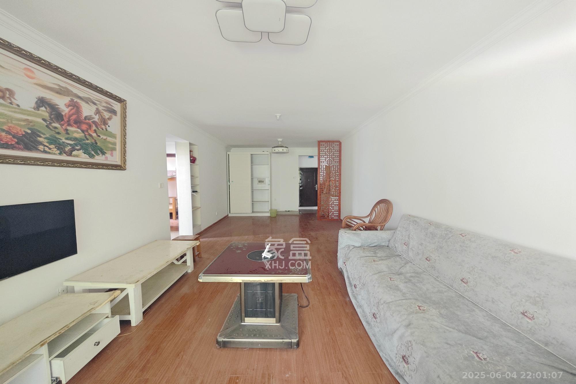 嘉盛华庭(一期、二期、三期)  2室2厅1卫    66.8万 嘉盛华庭(一期、二期、三期)  2室2厅1卫    66.8万