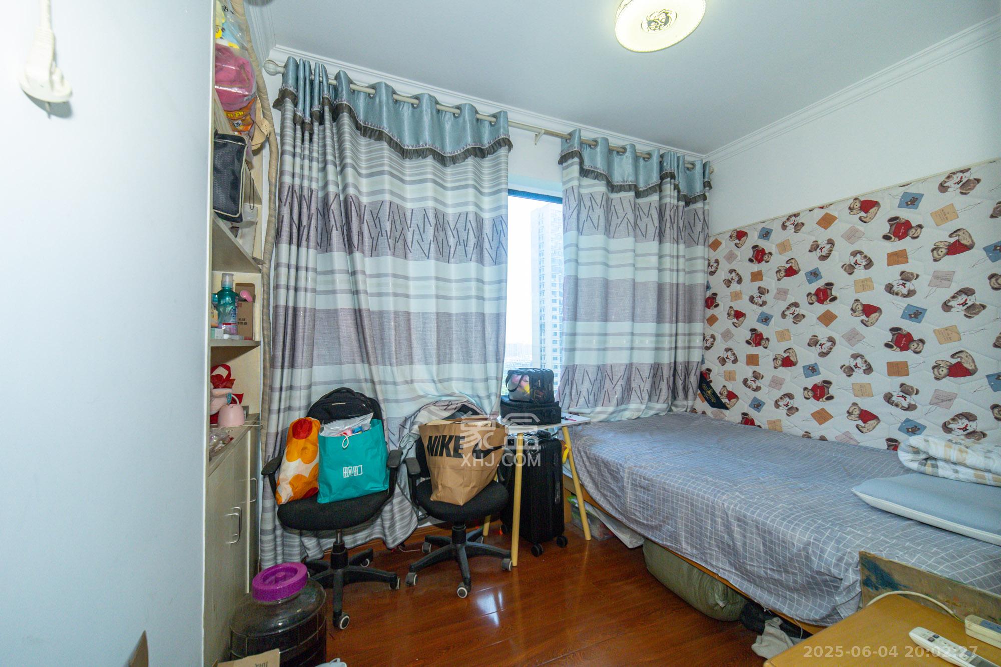 方略城市广场 4室2厅2卫 96.8万 方略城市广场 4室2厅2卫 96.8万卧室