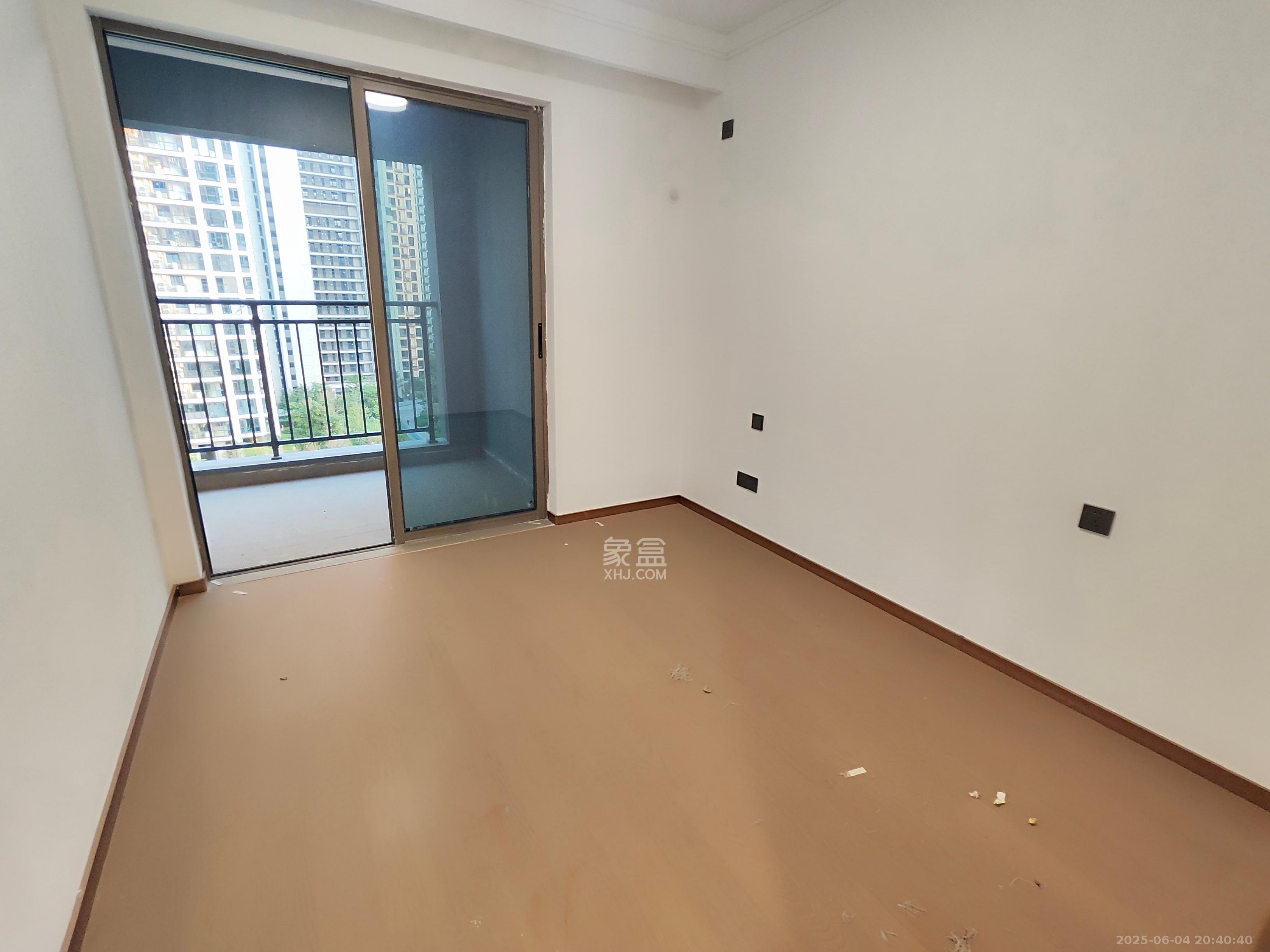 旭辉雨花郡  3室2厅2卫   3600.00元/月室内图