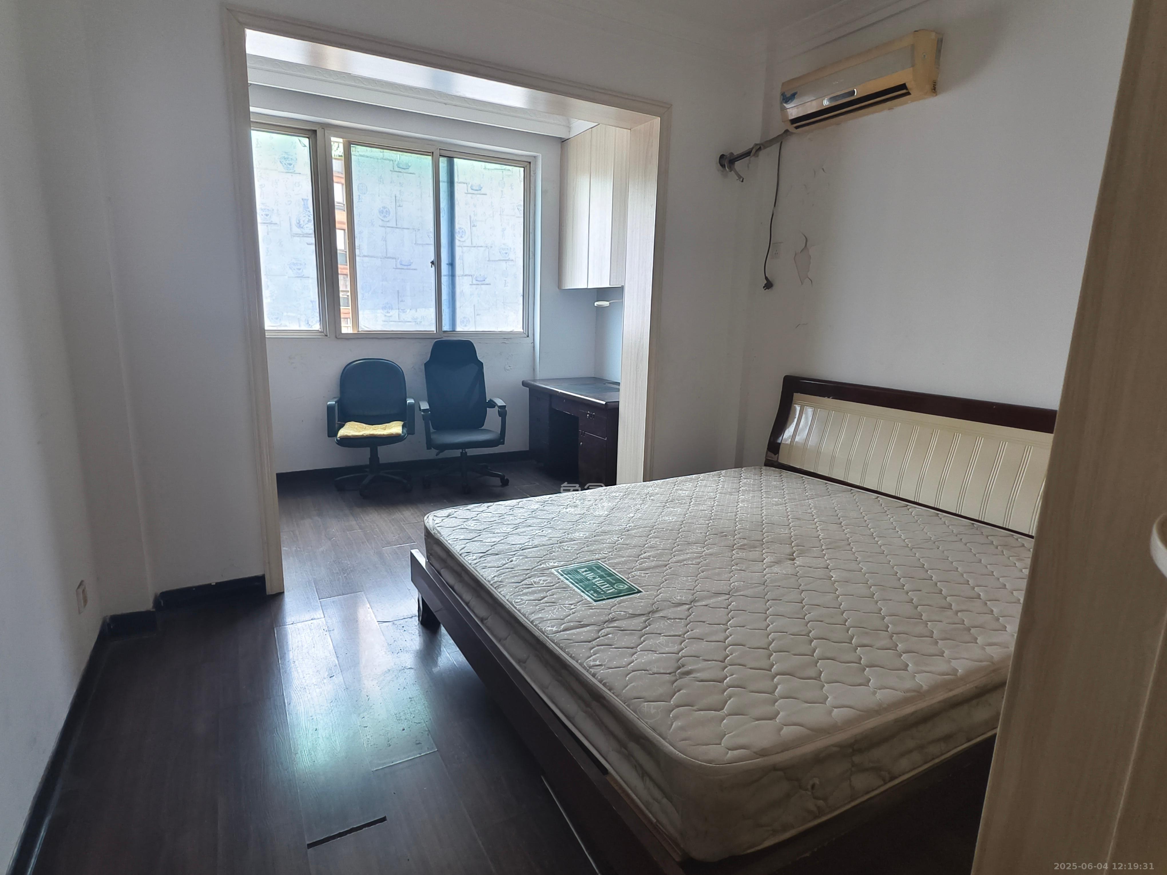 湖开小区（湖南开关厂宿舍）/南大桥社区  2室2厅1卫   1400.00元/月室内图