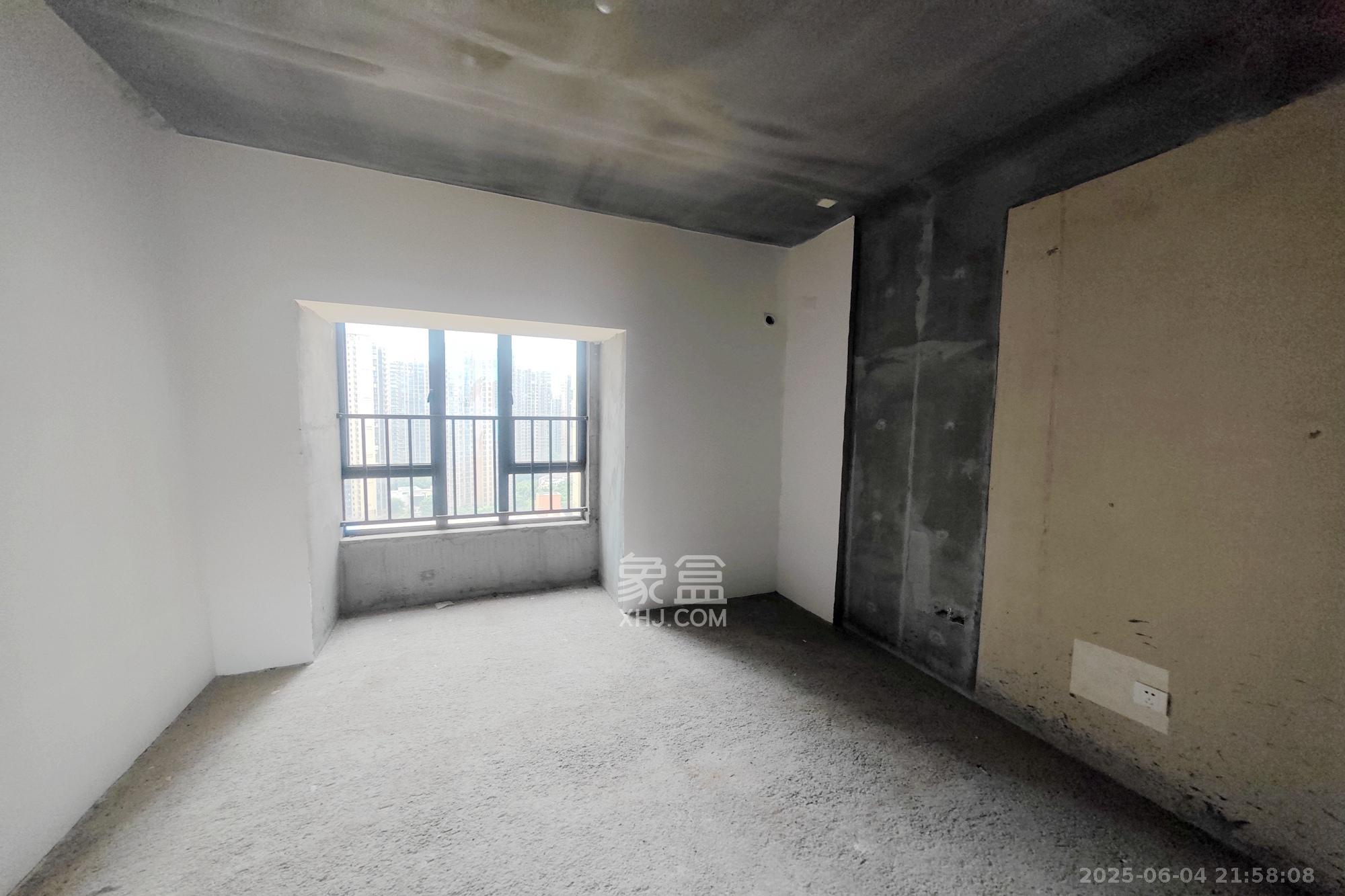 国欣向荣府 3室2厅2卫 130.0万 国欣向荣府 3室2厅2卫 130.0万卧室