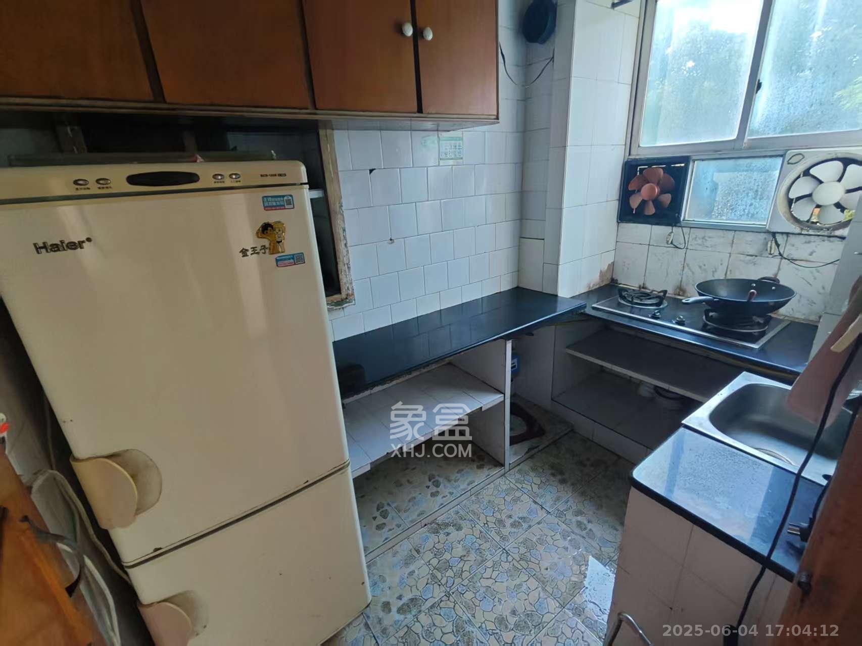 省水院宿舍 2室1厅1卫 1500.0元/月 省水院宿舍 2室1厅1卫 1500.0元/月室内图