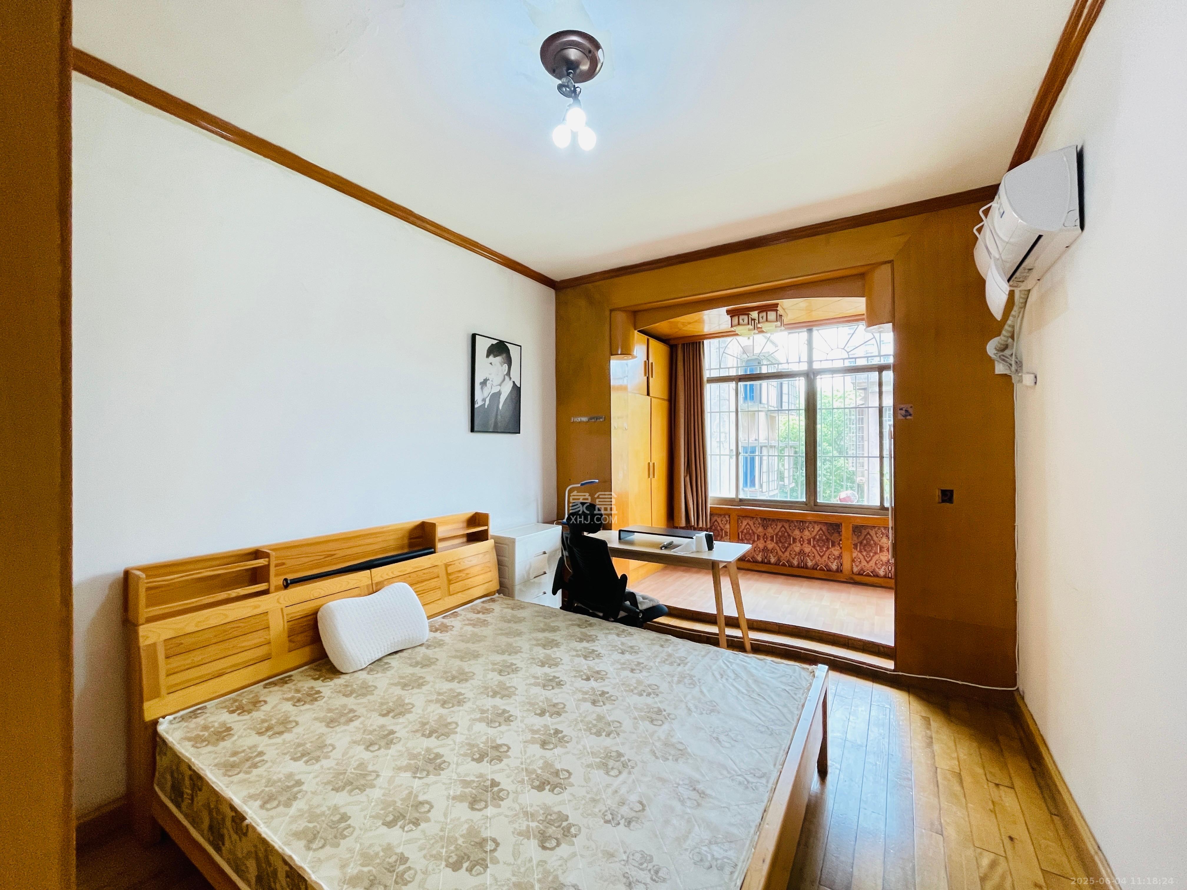 红旗区一片  3室2厅1卫    2200.0元/月 红旗区一片  3室2厅1卫    2200.0元/月室内图